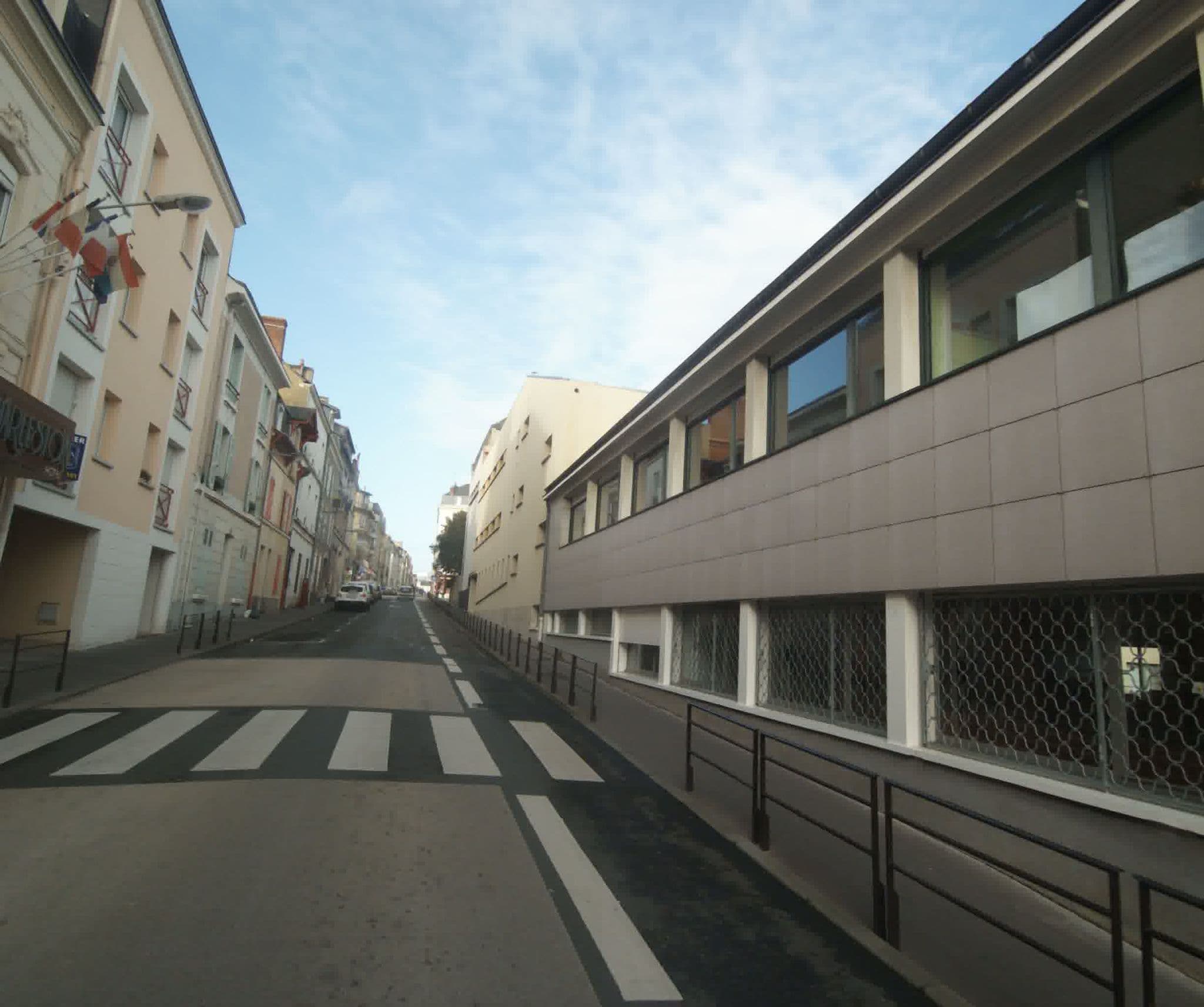 Street view near Hôtel Emeraude, Le Mans — © sogefi (CC BY-SA · Mapillary)
