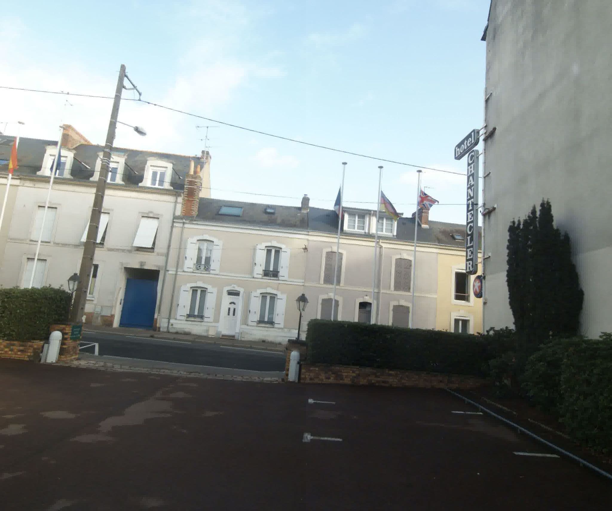 Street view near The Originals City, Hôtel Chantecler, Le Mans (Inter-Hotel), Le Mans — © sogefi (CC BY-SA · Mapillary)