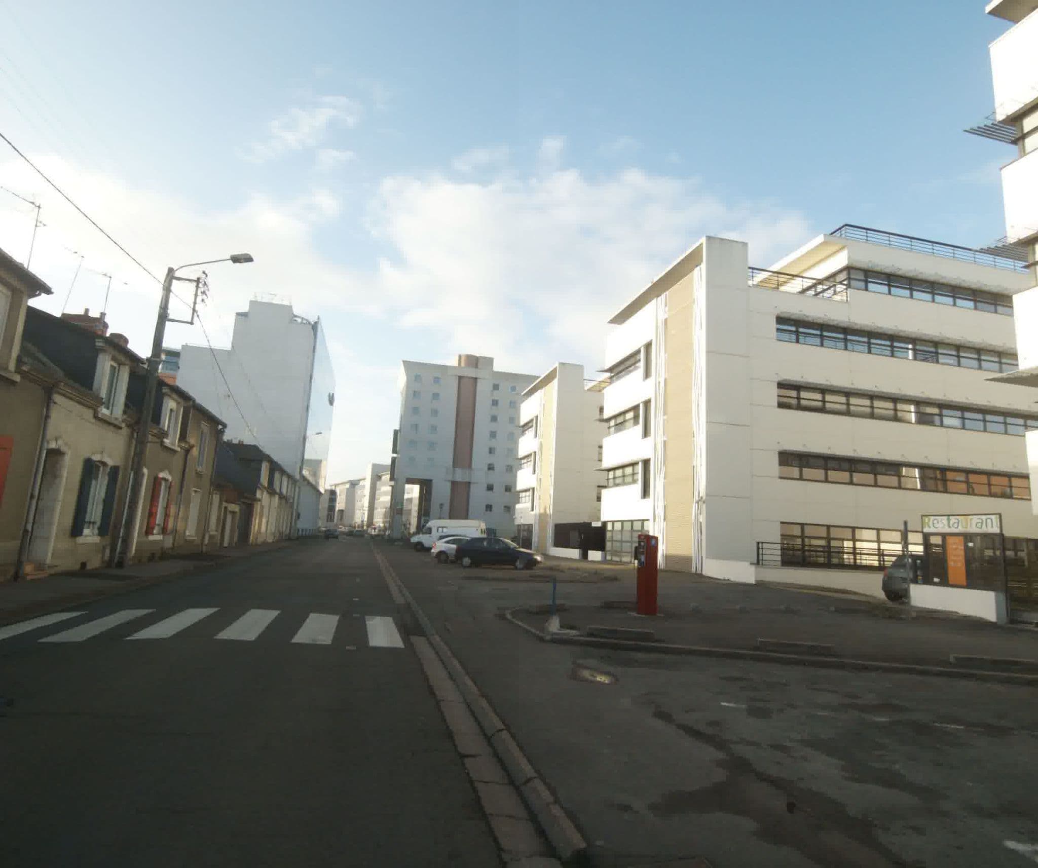 Street view near Arepos Vacances, Le Mans — © sogefi (CC BY-SA · Mapillary)
