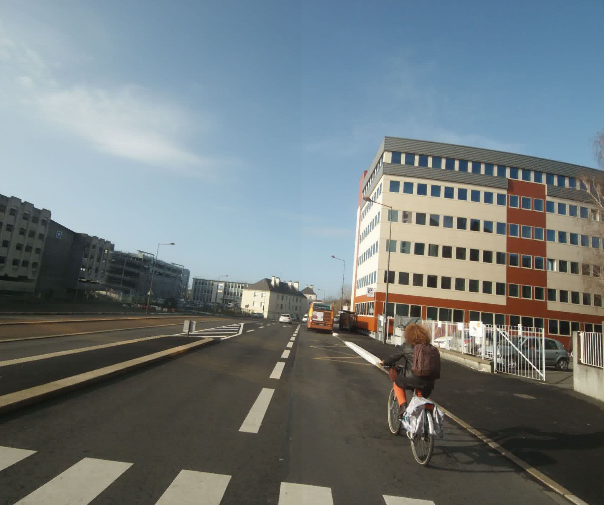 Street view near Hotex, Le Mans — © sogefi (CC BY-SA · Mapillary)