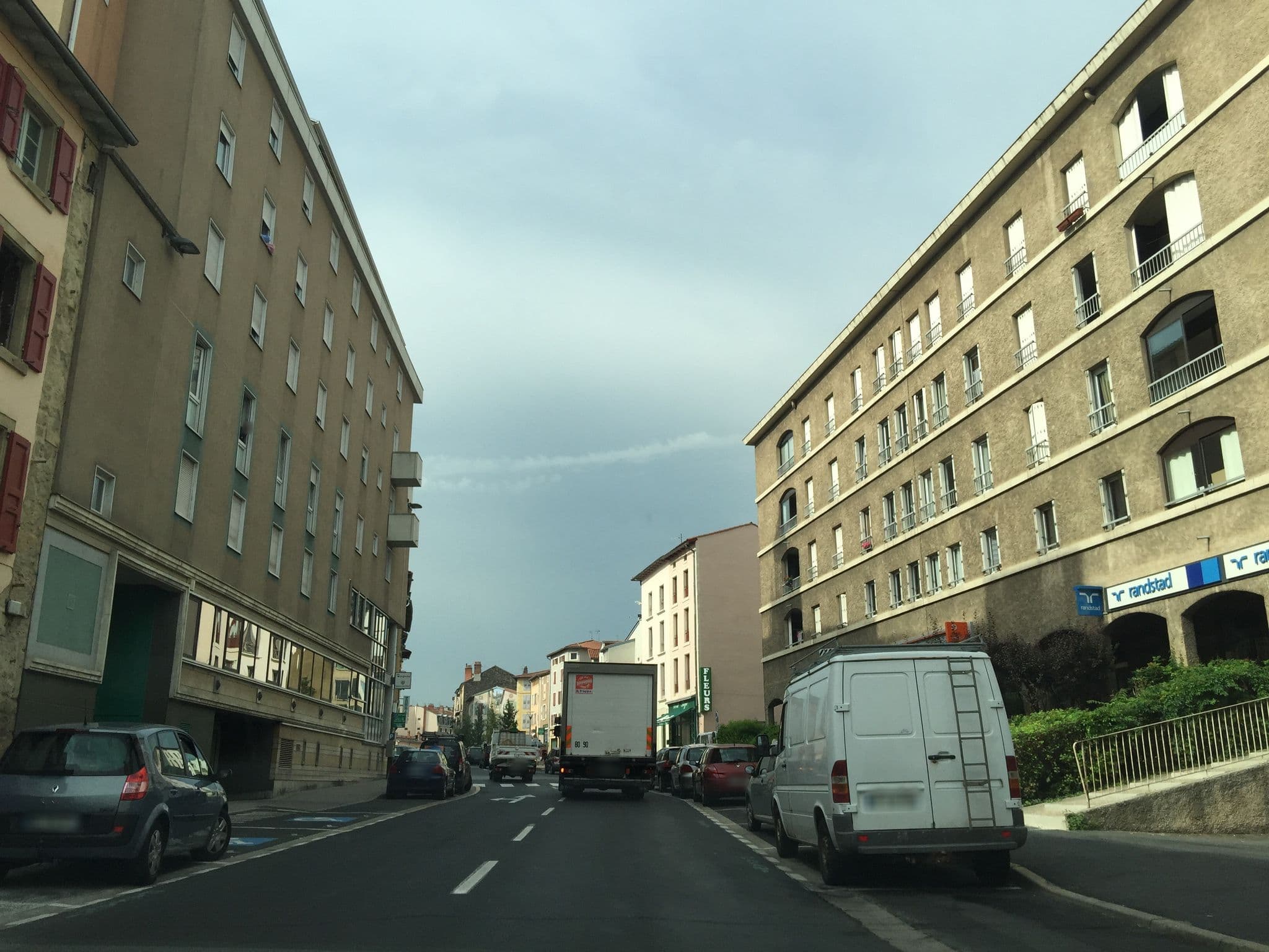 Street view near Le Bilboquet, Le Puy-en-Velay — © geraldchatagnon (CC BY-SA · Mapillary)