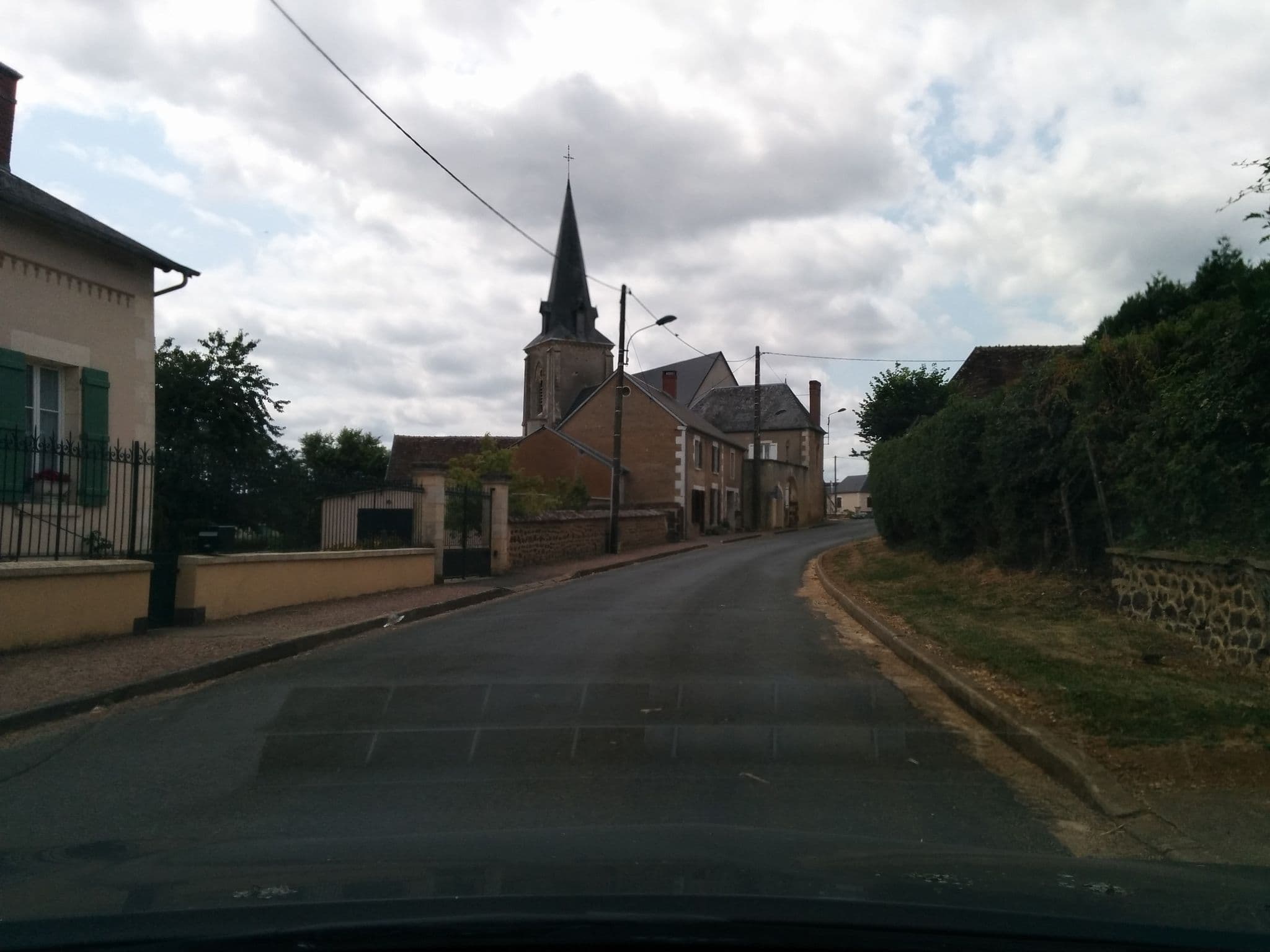 Street view near Thibaudat François, Sancerre — © moktarama (CC BY-SA · Mapillary)