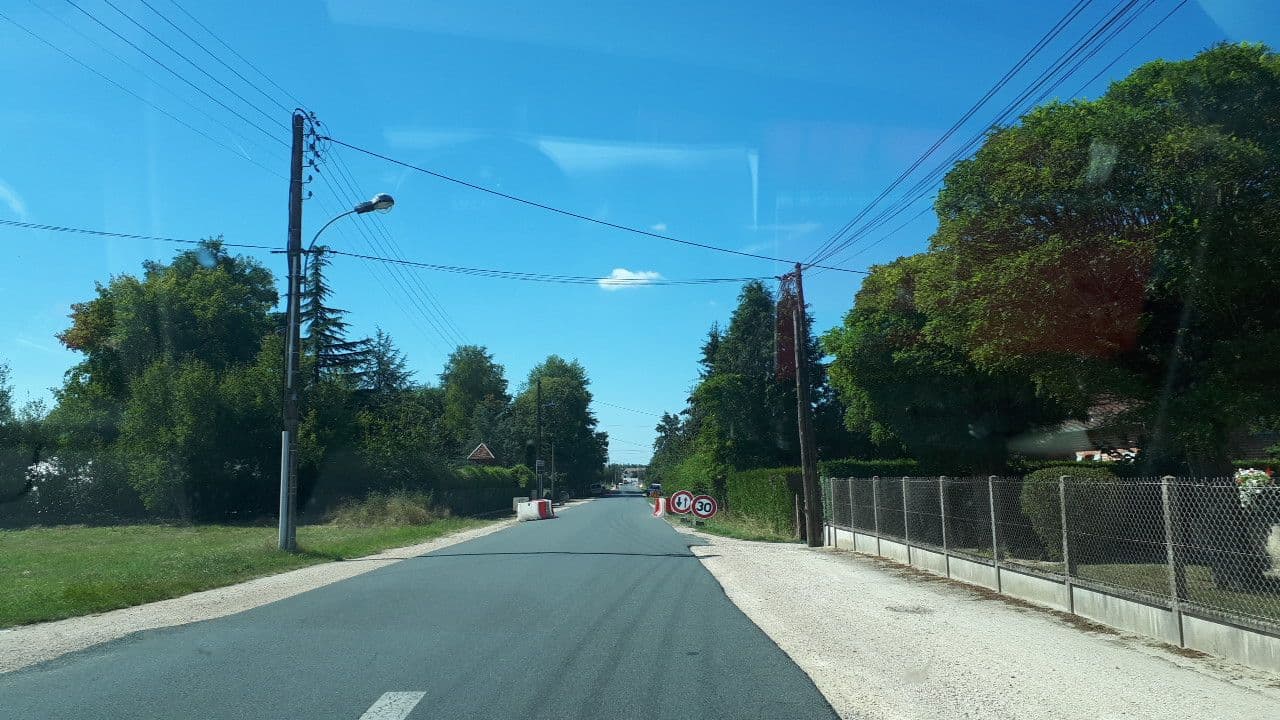 Street view near La Pampa, Lamotte-Beuvron — © lluc (CC BY-SA · Mapillary)