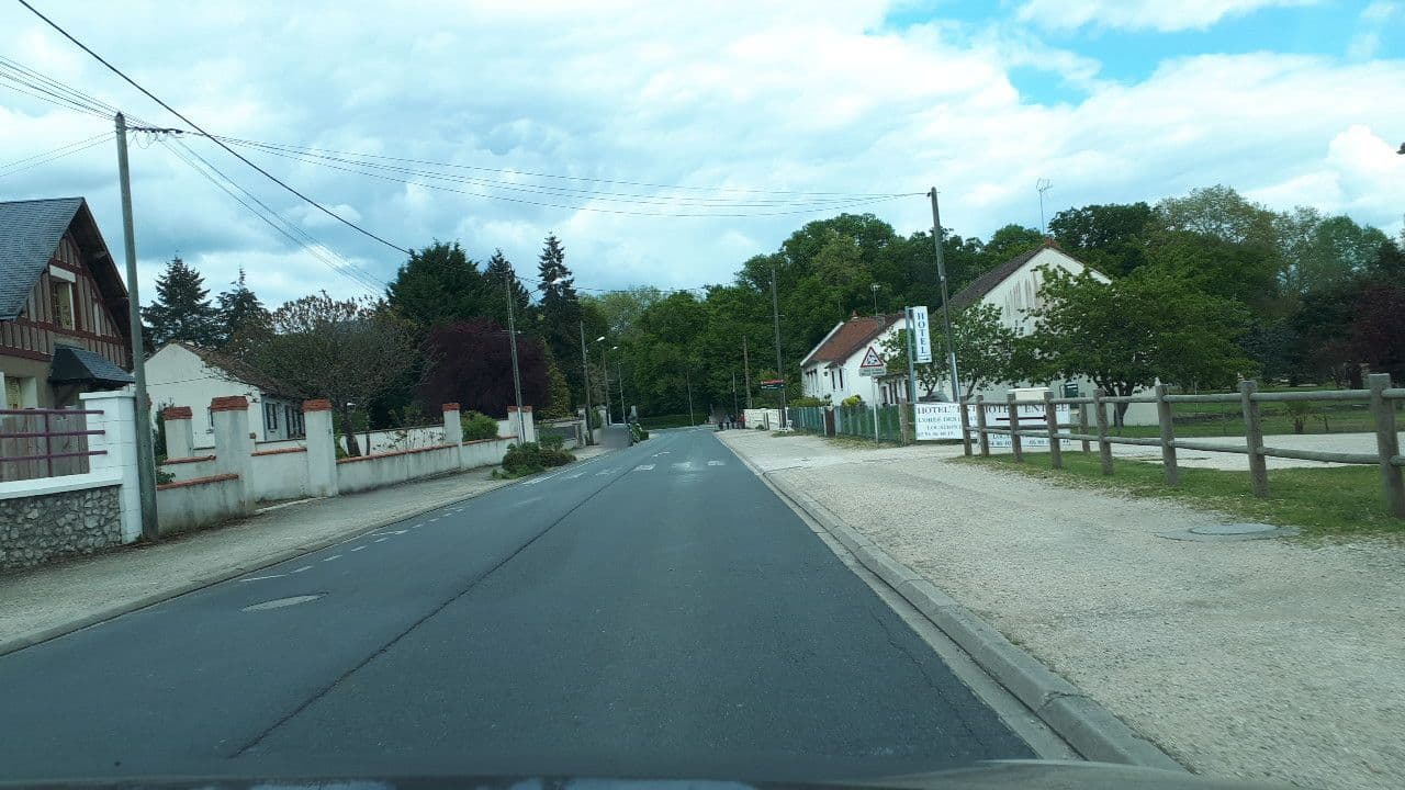 Street view near Verret David, Bracieux — © lluc (CC BY-SA · Mapillary)