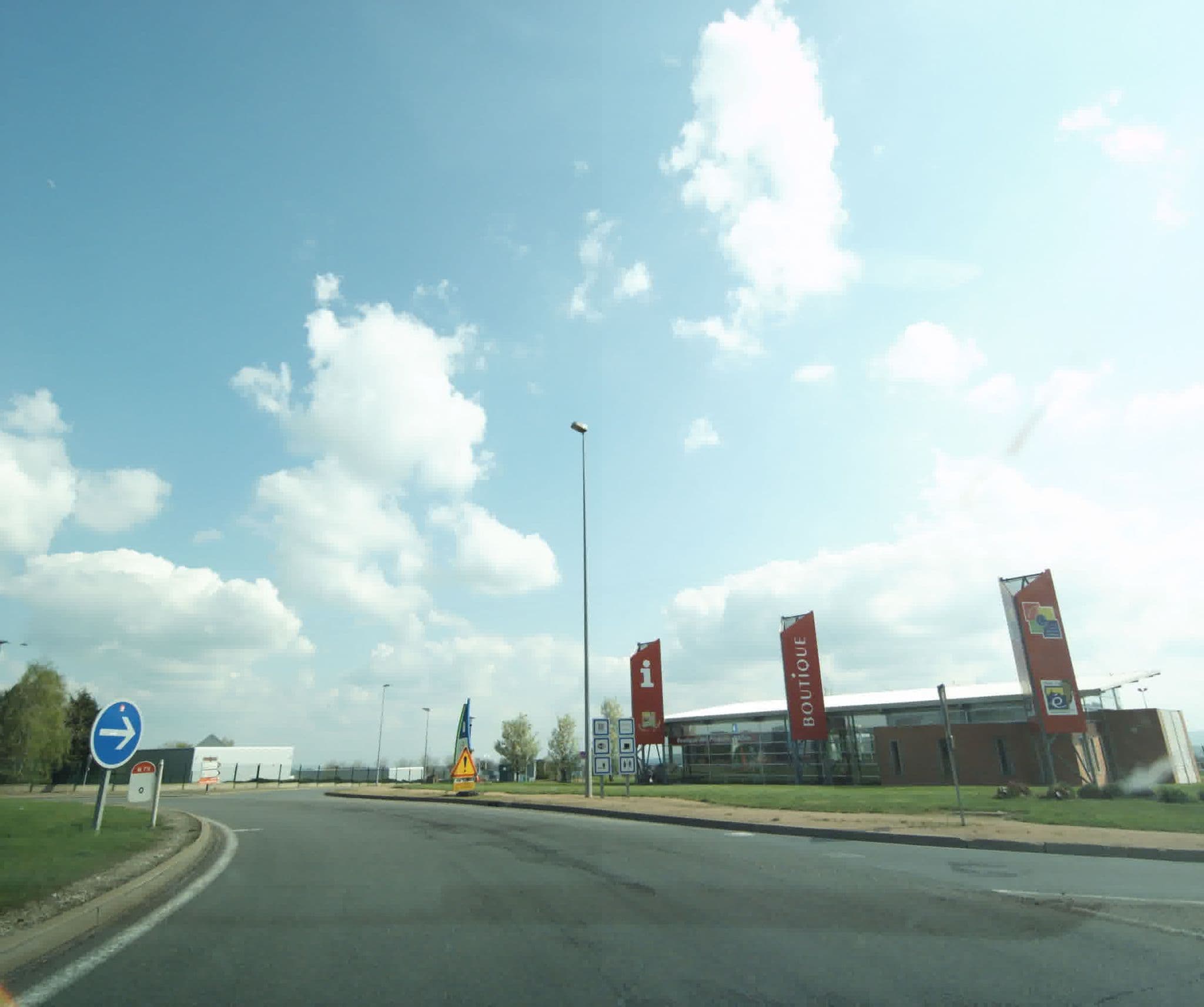 Street view near Fasthotel Montmarault, Montmarault — © sogefi (CC BY-SA · Mapillary)