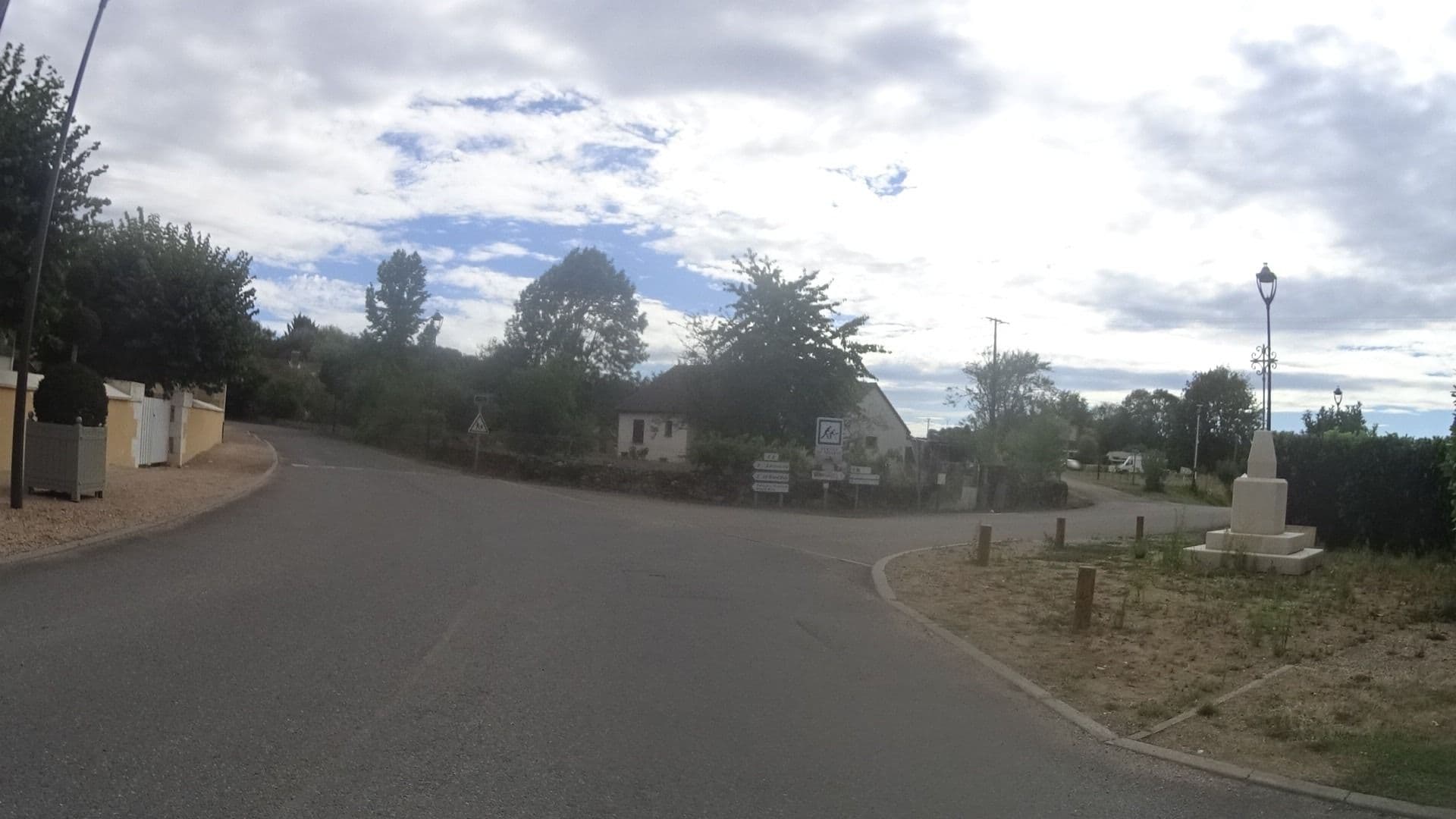 Street view near Domaine de Fertot, Cuffy — © ramap (CC BY-SA · Mapillary)