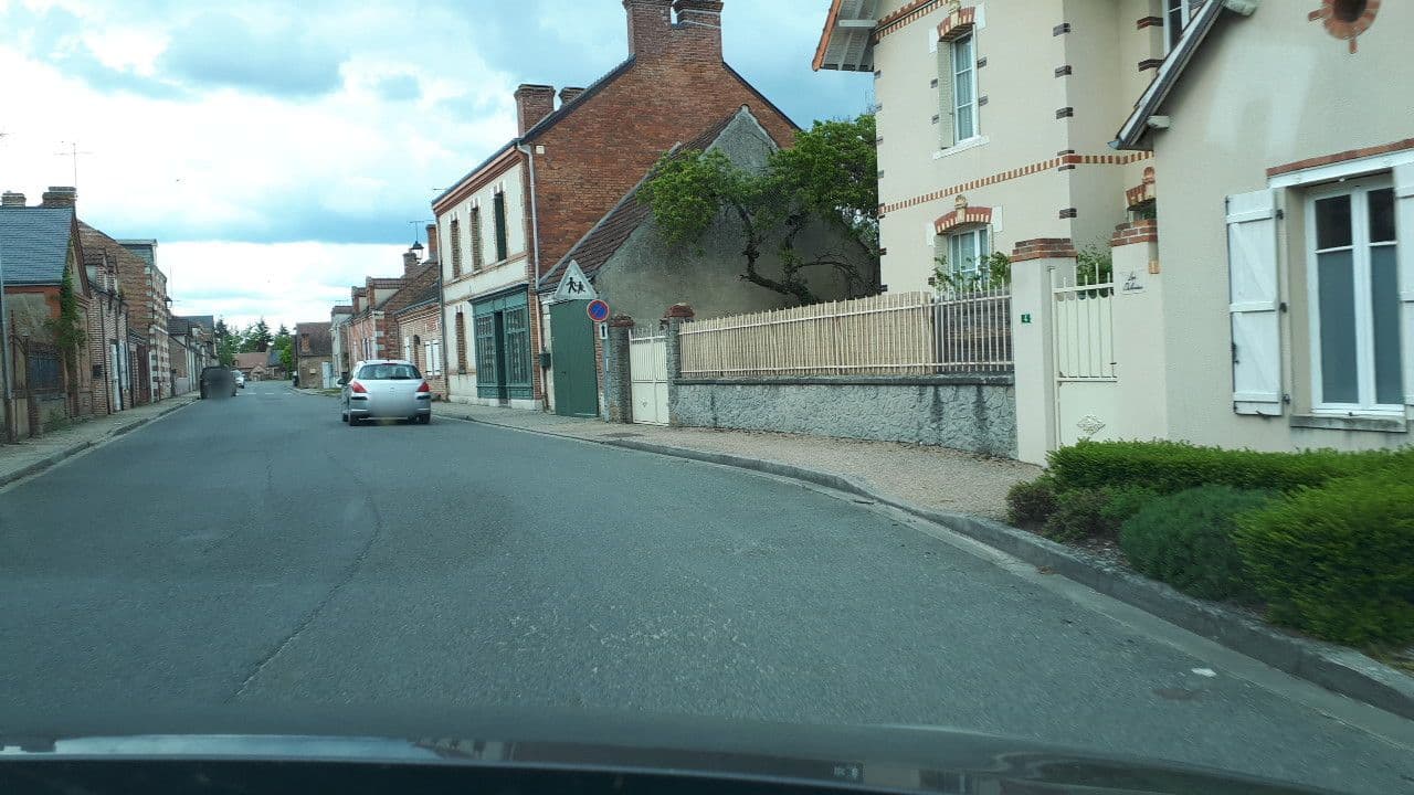 Street view near Les Palerées, Saint-Viâtre — © lluc (CC BY-SA · Mapillary)