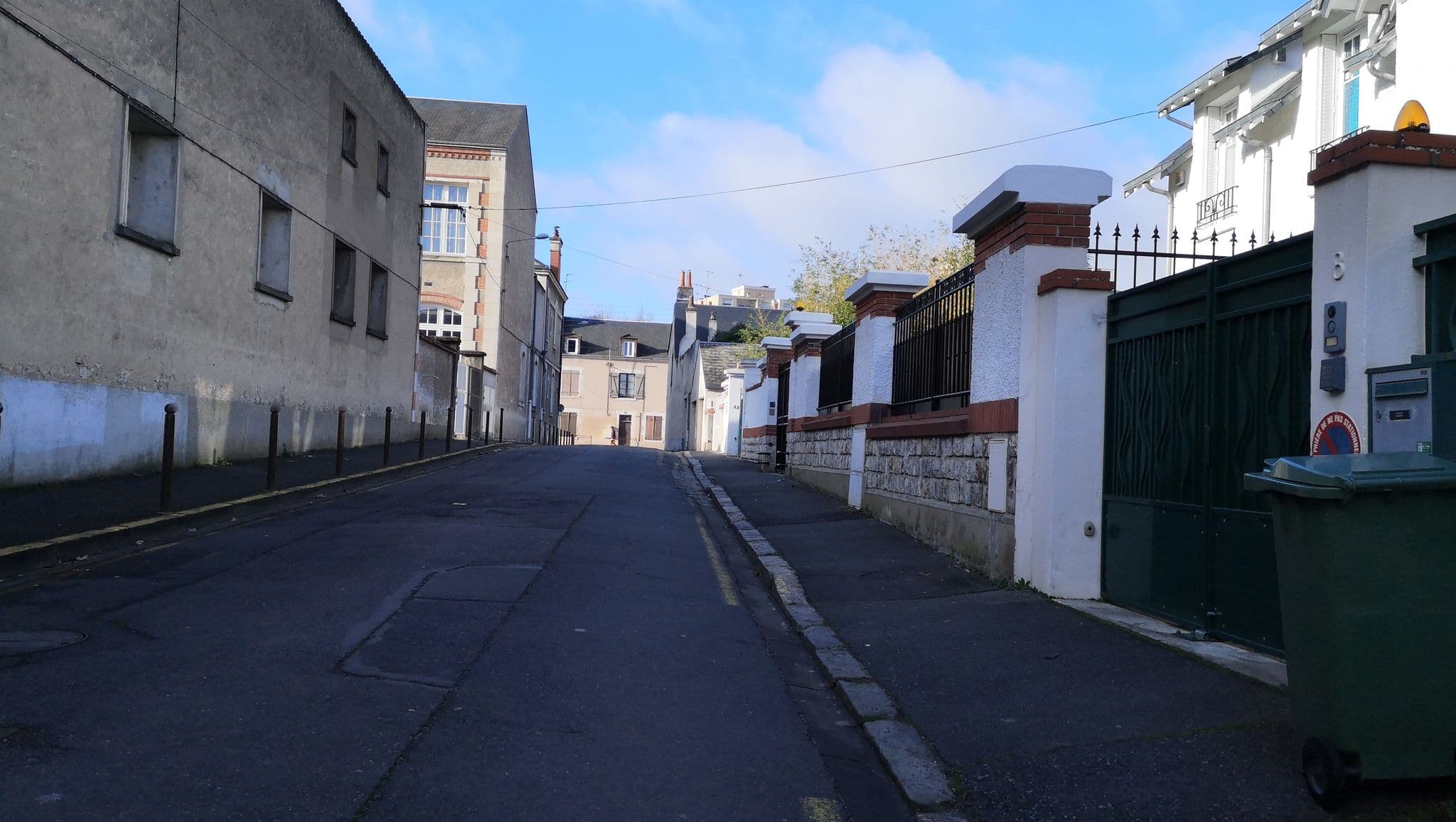 Street view near Le Séchoir De Tabac, Saint-Jean-le-Blanc — © u4y0u (CC BY-SA · Mapillary)