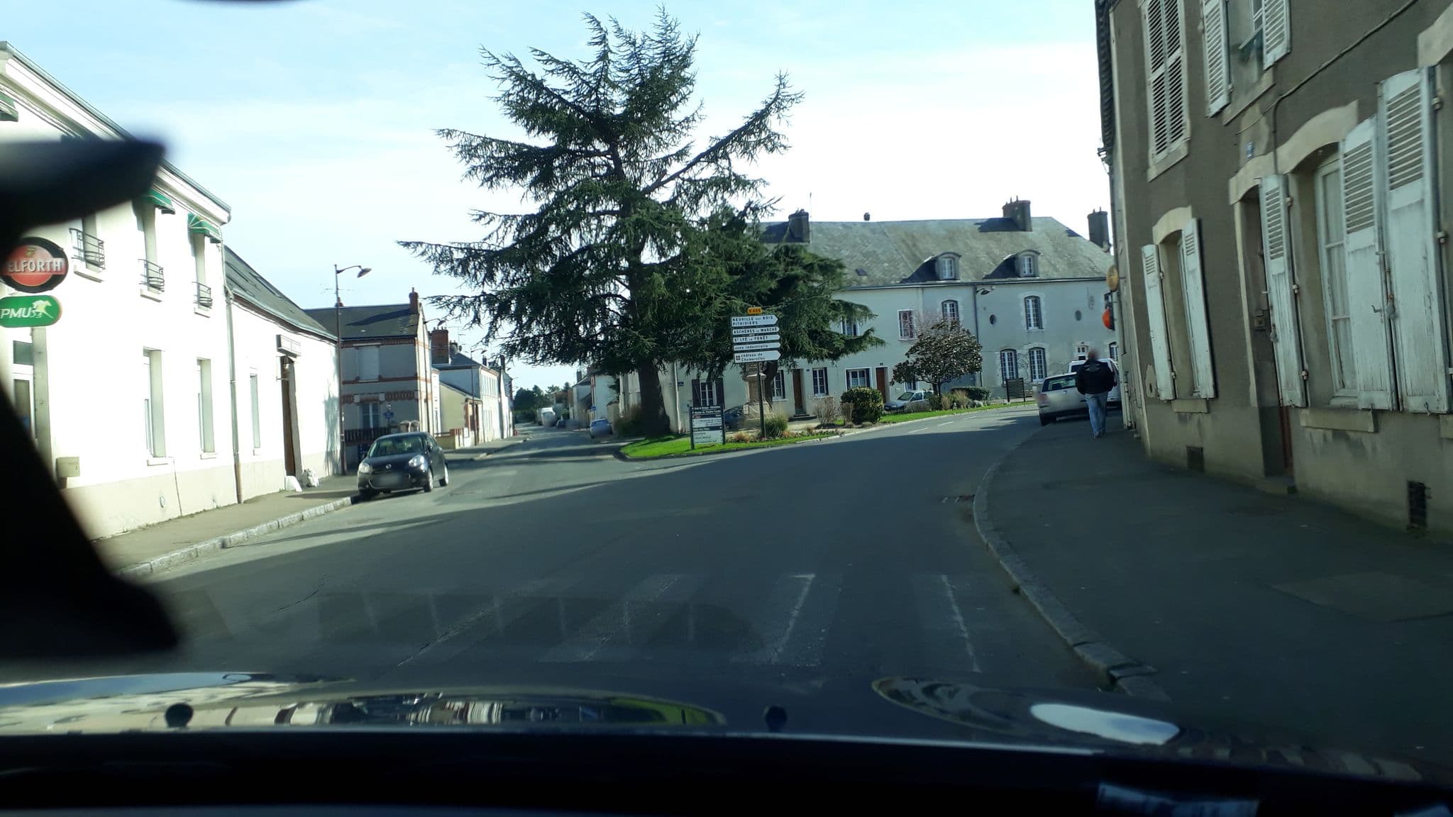 Street view near As'Hôtel, Artenay — © df45 (CC BY-SA · Mapillary)