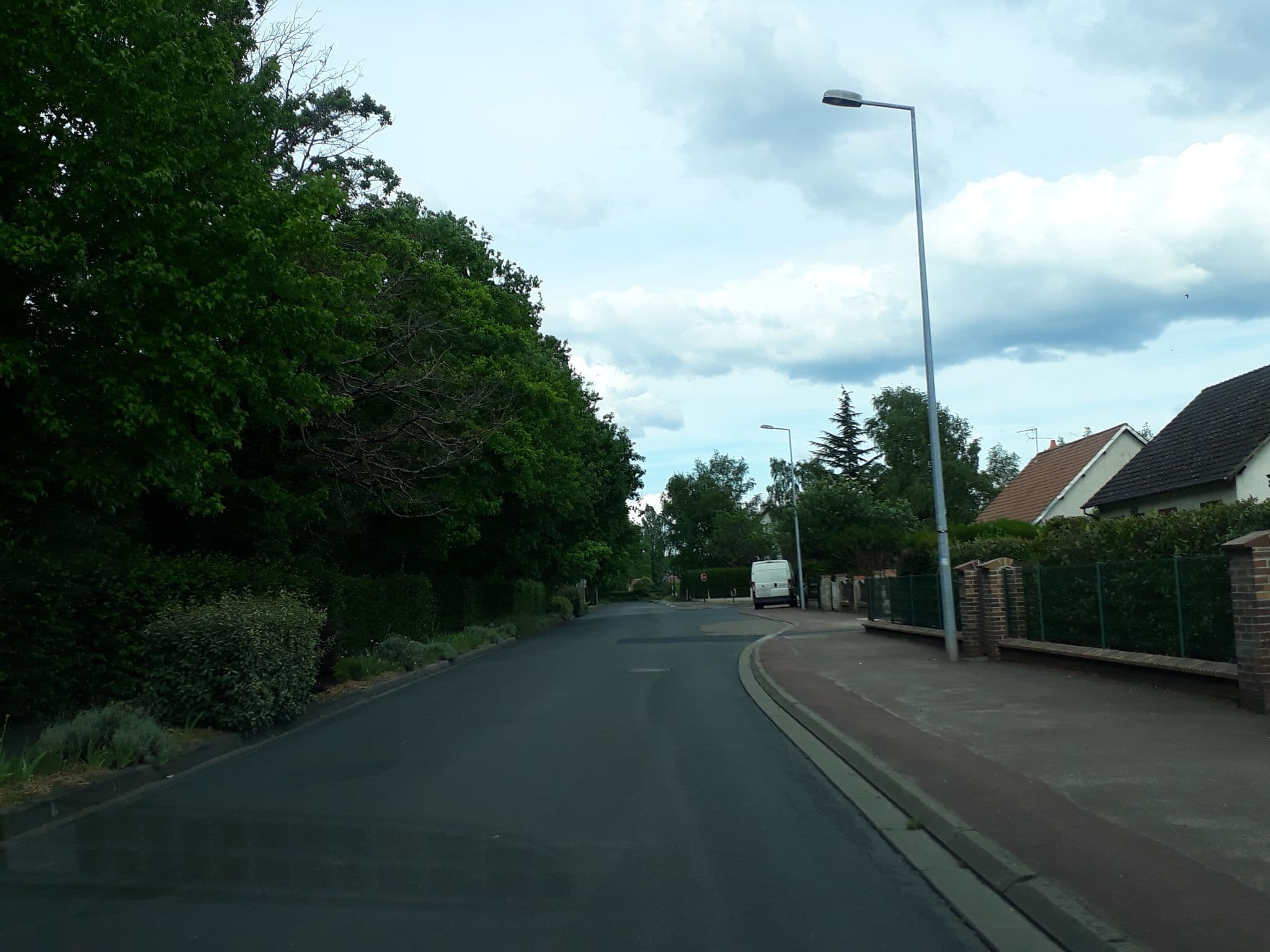 Street view near Le Clos Saint Marie, La Ferté-Saint-Aubin — © df45 (CC BY-SA · Mapillary)