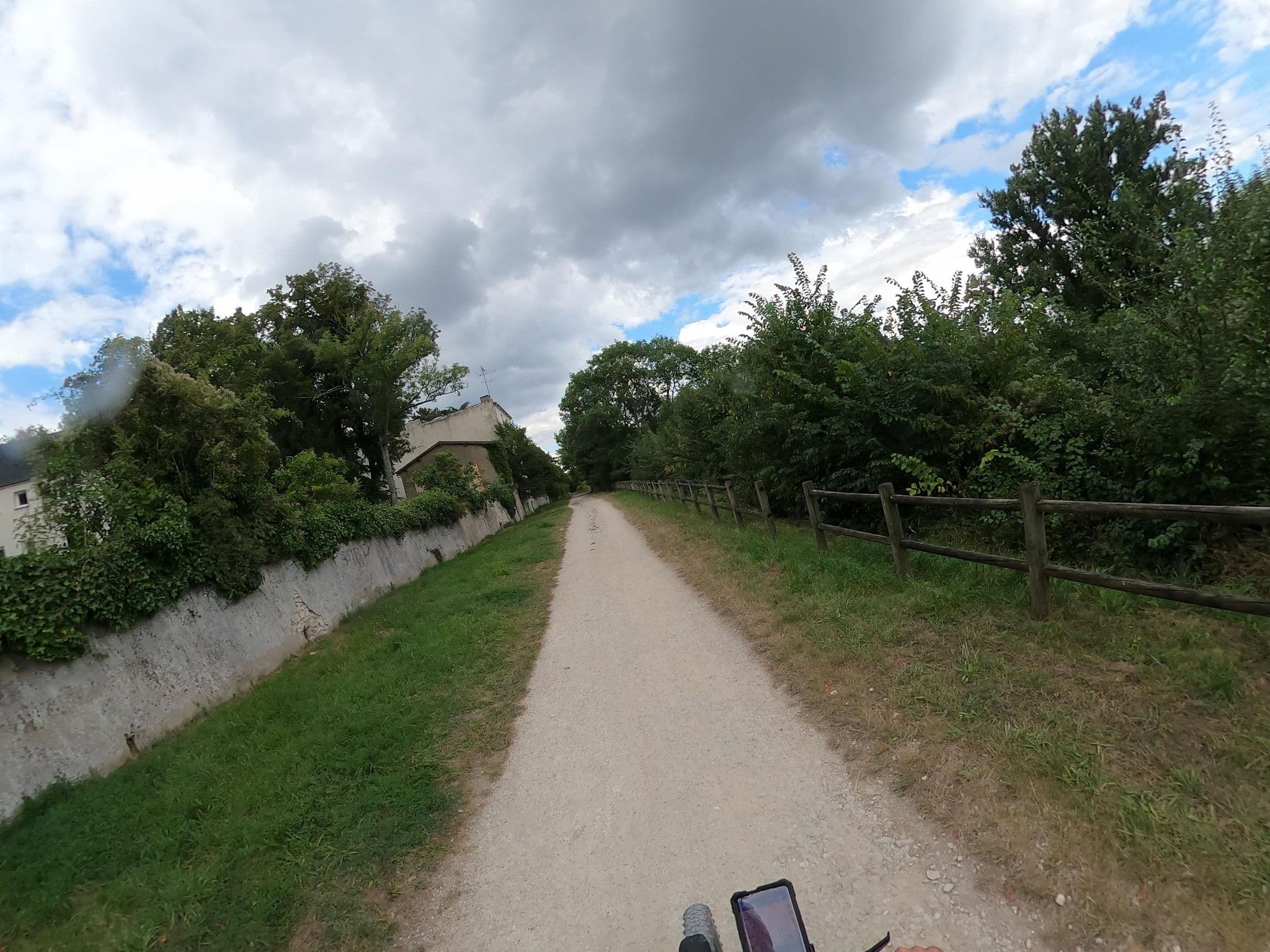 Street view near The Originals Boutique, Parc Hôtel, Orléans Sud, La Chapelle-Saint-Mesmin — © u4y0u (CC BY-SA · Mapillary)