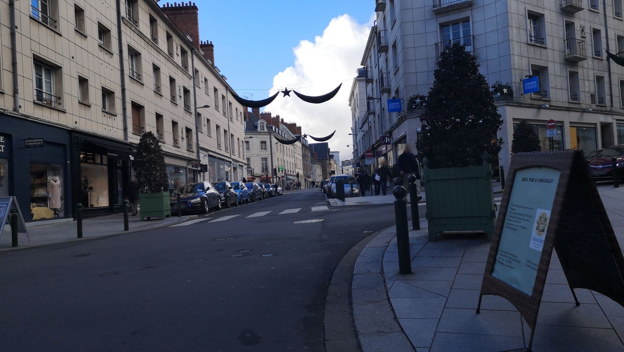 Street view near Hotel Charles Sanglier, Orléans — © u4y0u (CC BY-SA · Mapillary)
