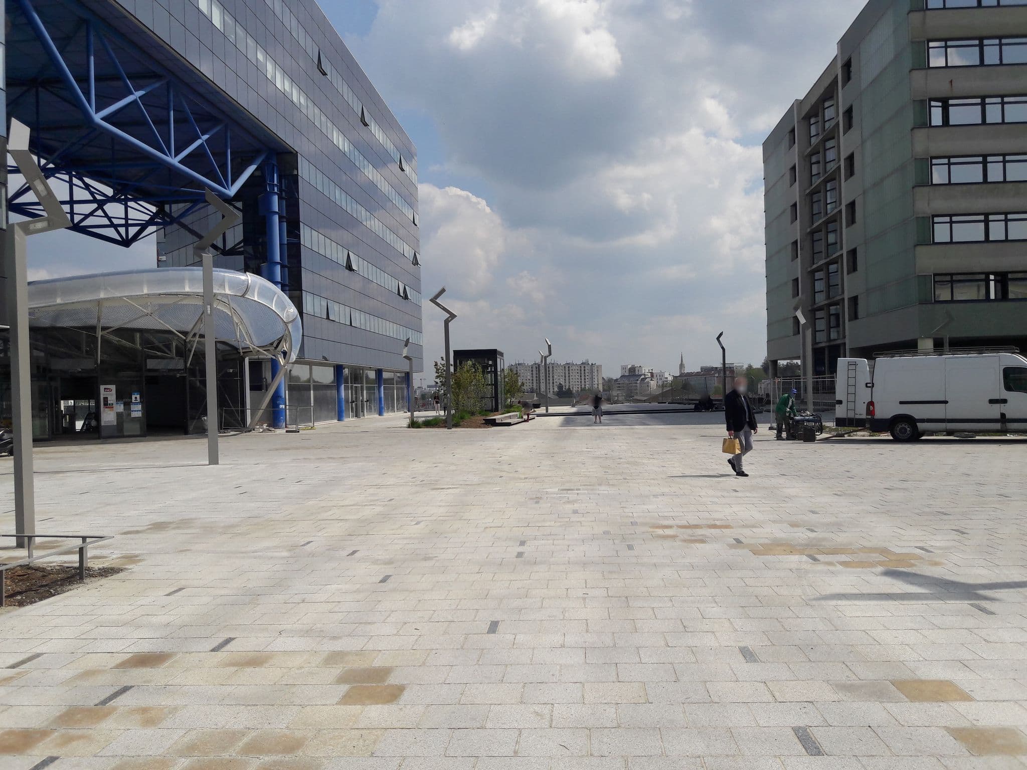 Street view near Ibis, Rennes — © denisbraud (CC BY-SA · Mapillary)