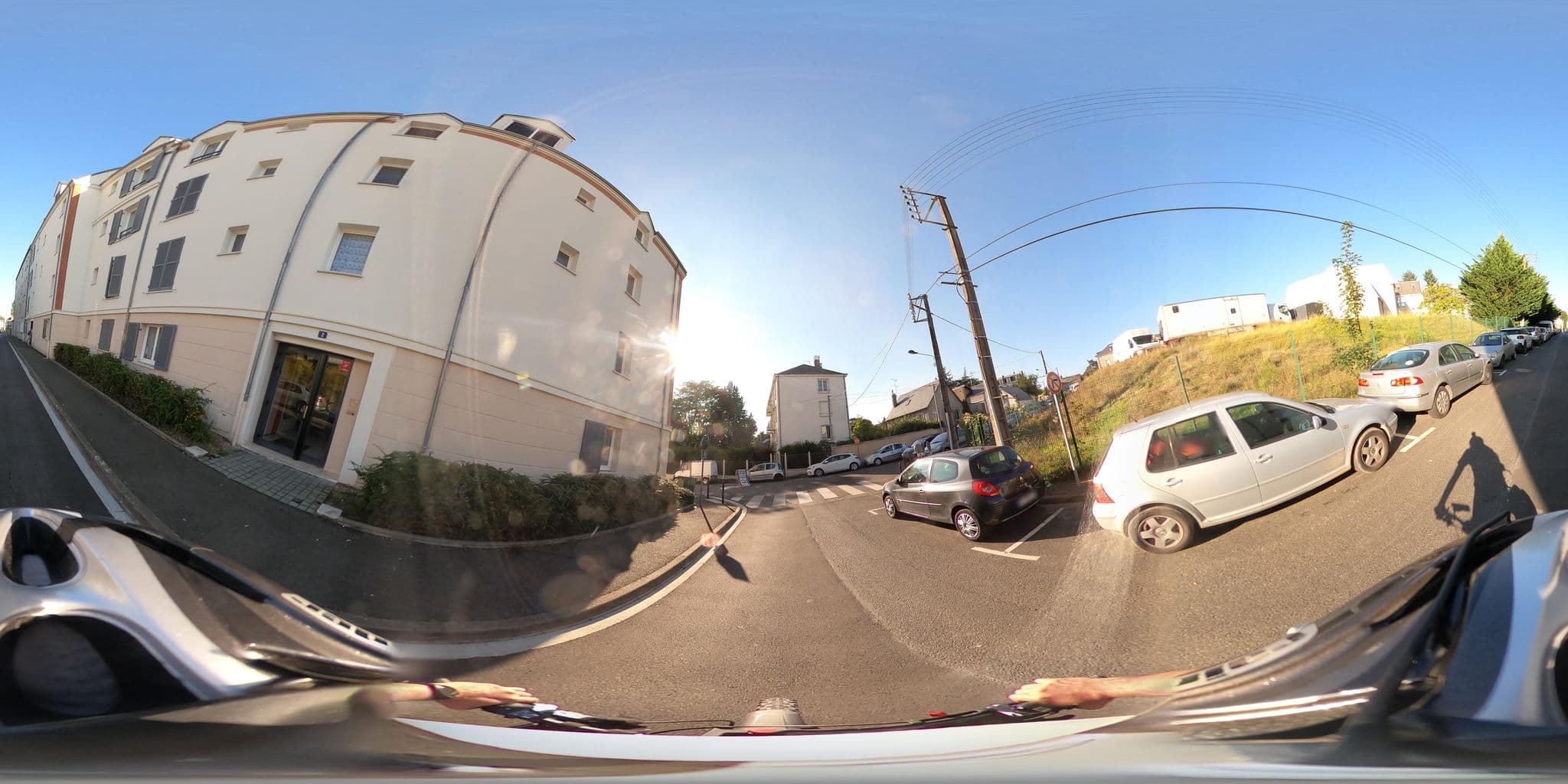 Street view near Auberge de Jeunesse d'Orleans, Saint-Jean-le-Blanc — © u4y0u (CC BY-SA · Mapillary)