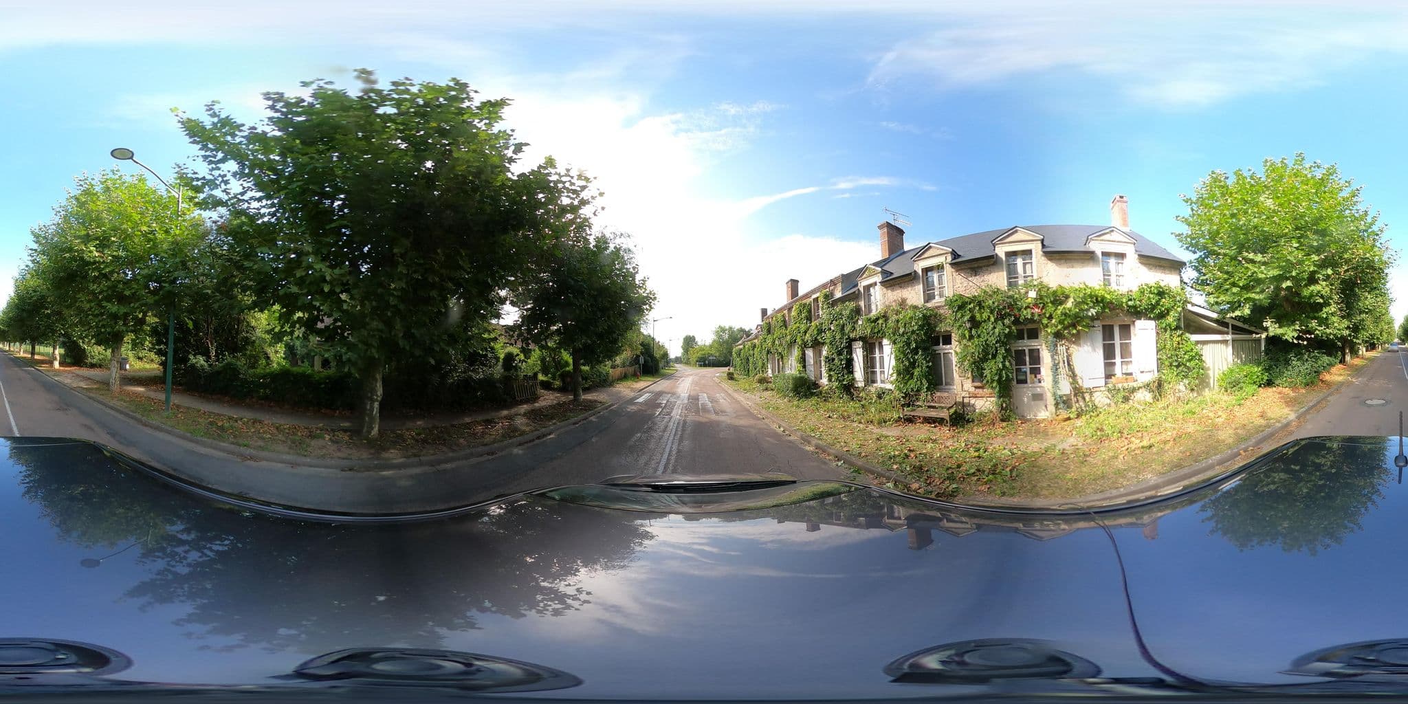 Street view near Hôtel Logis l'Auberge de Combreux, Vitry-aux-Loges — © u4y0u (CC BY-SA · Mapillary)