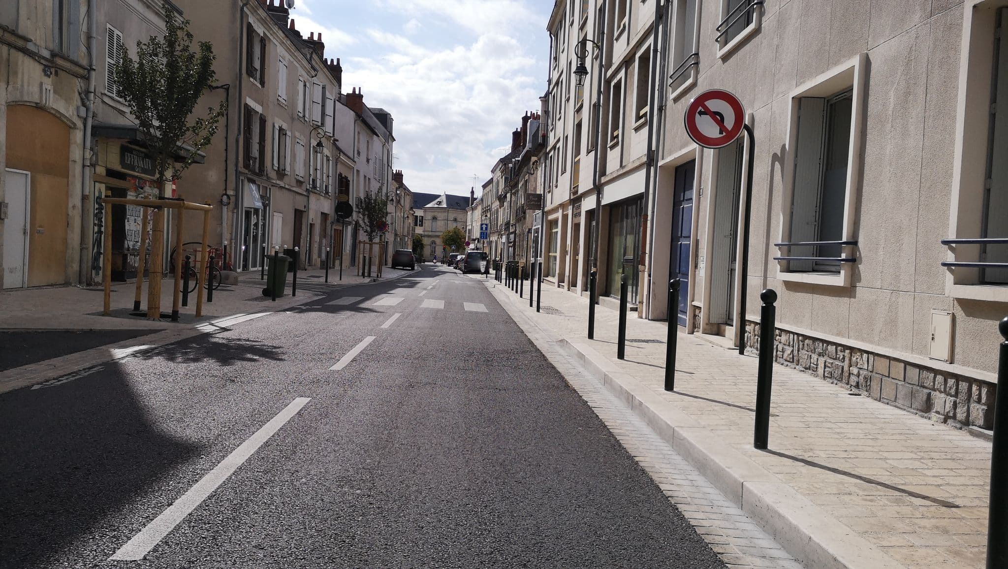 Street view near Hôtel Saint Jean, Orléans — © u4y0u (CC BY-SA · Mapillary)