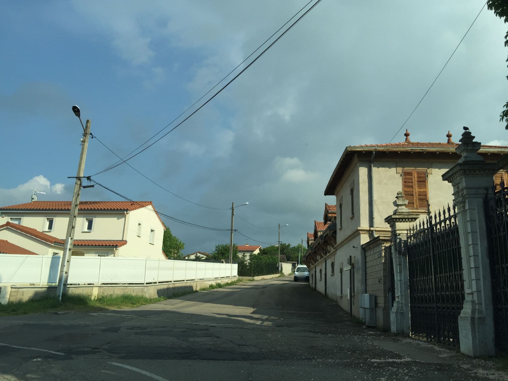 Street view near Hôtel Restaurant Eclosion, Saint-Paul-en-Jarez — © geraldchatagnon (CC BY-SA · Mapillary)