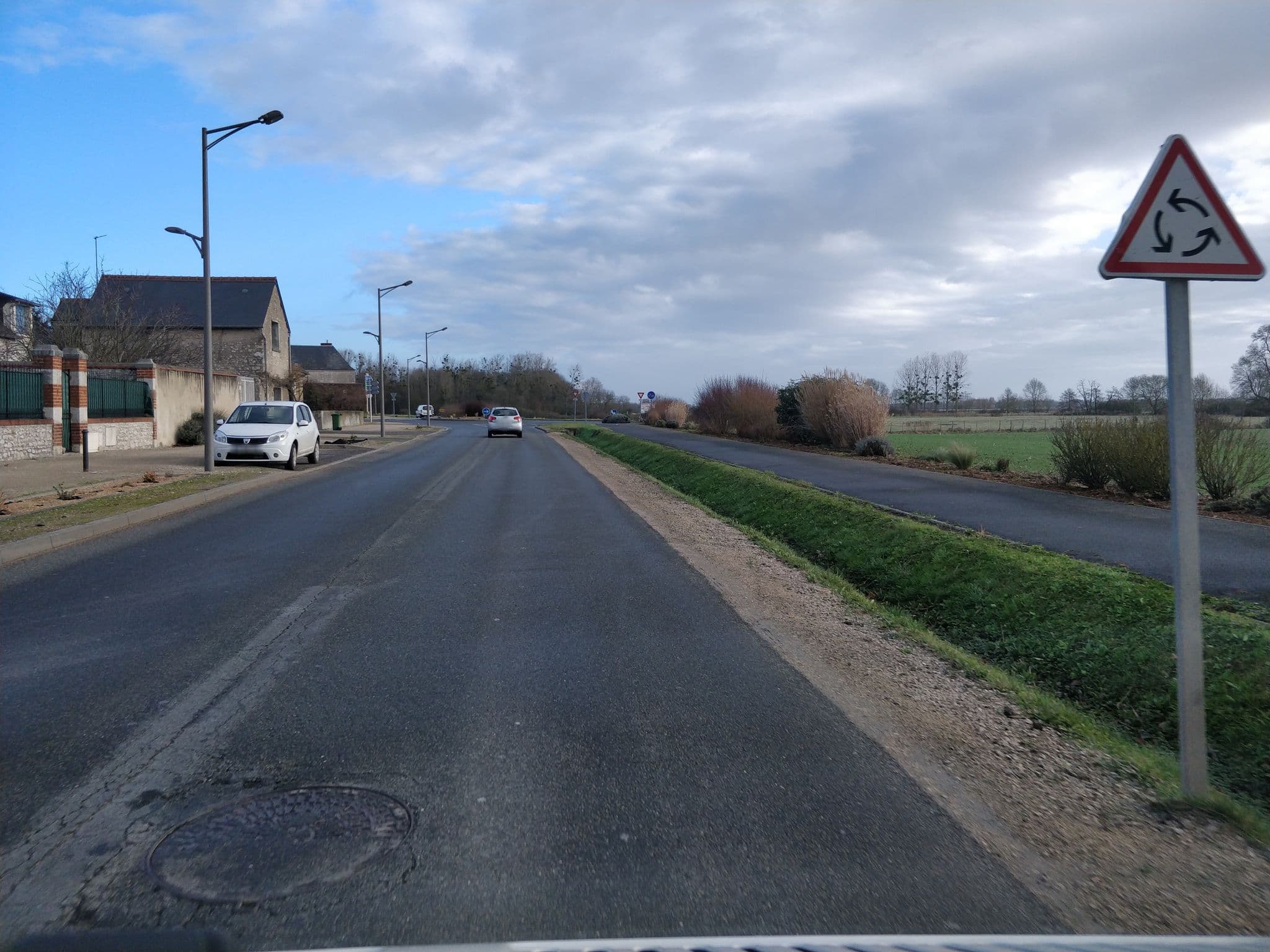 Street view near LOFT Romantique, Mer — © raymond (CC BY-SA · Mapillary)