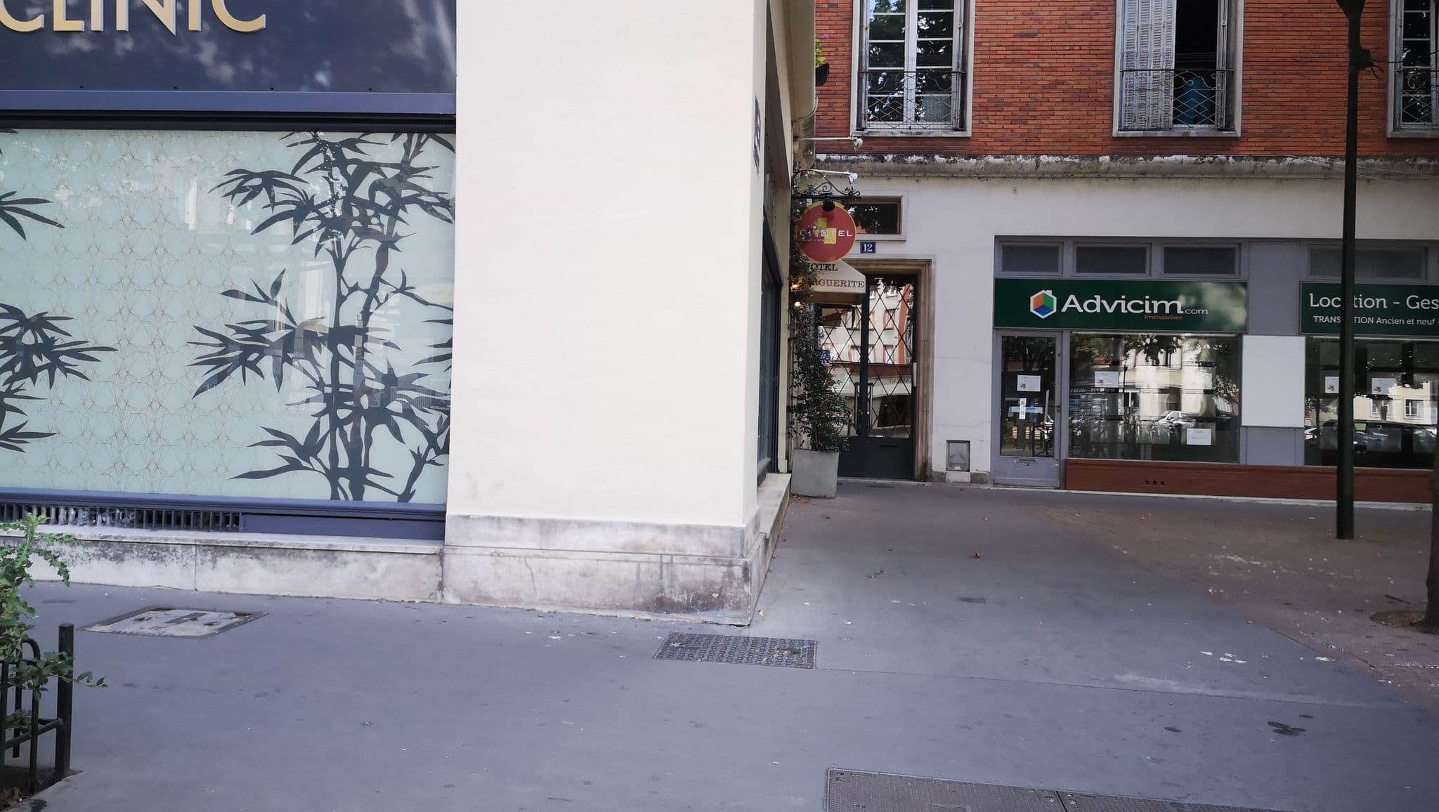 Street view near Ercama, Orléans — © u4y0u (CC BY-SA · Mapillary)