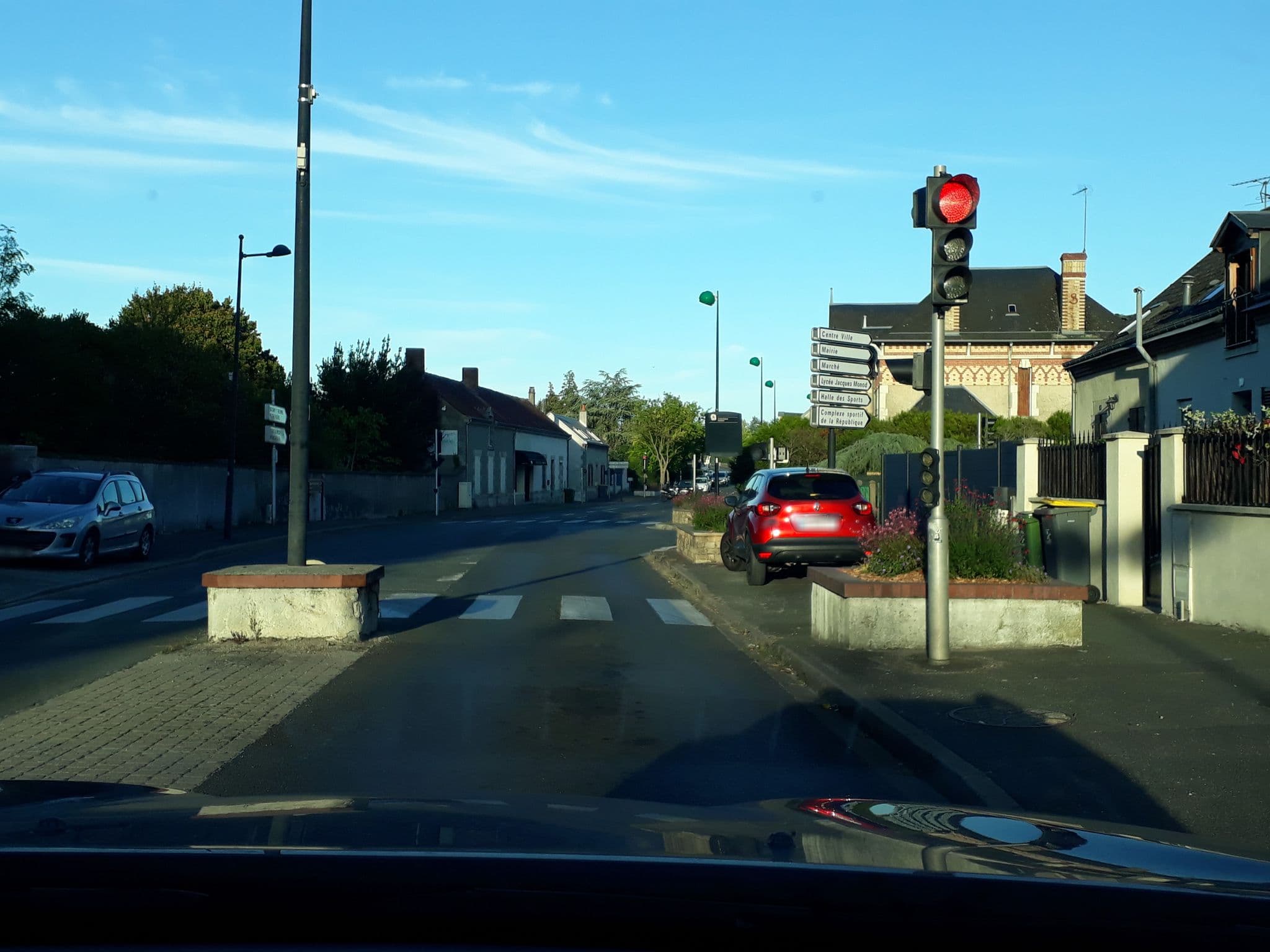 Street view near Confortel Louisiane, Saint-Jean-de-Braye — © df45 (CC BY-SA · Mapillary)