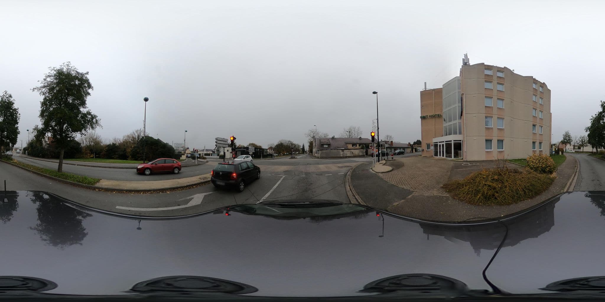 Street view near Brit Hôtel Orléans St Jean de Braye, Saint-Jean-de-Braye — © u4y0u (CC BY-SA · Mapillary)