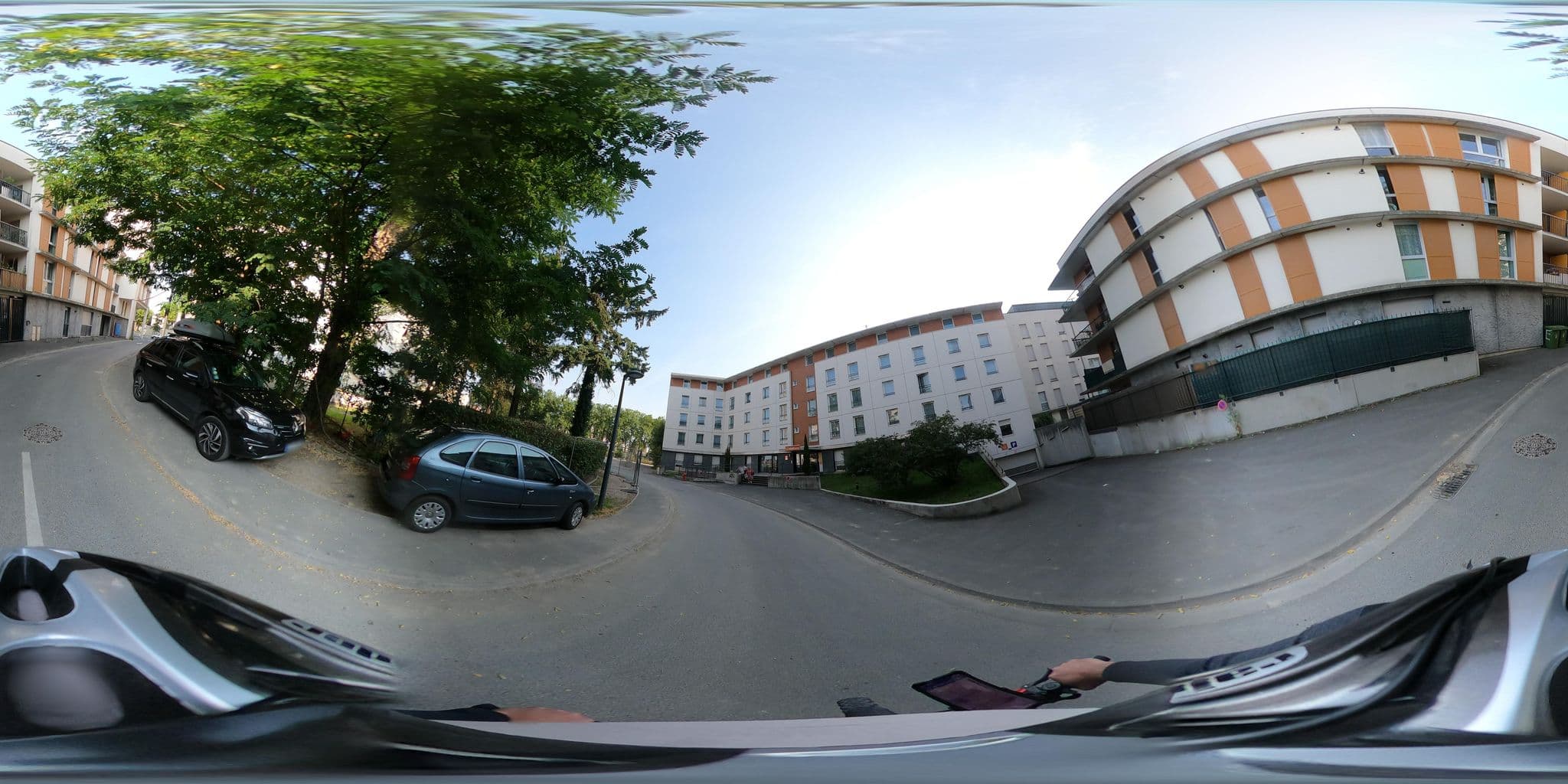 Street view near Adagio acces, Orléans — © u4y0u (CC BY-SA · Mapillary)