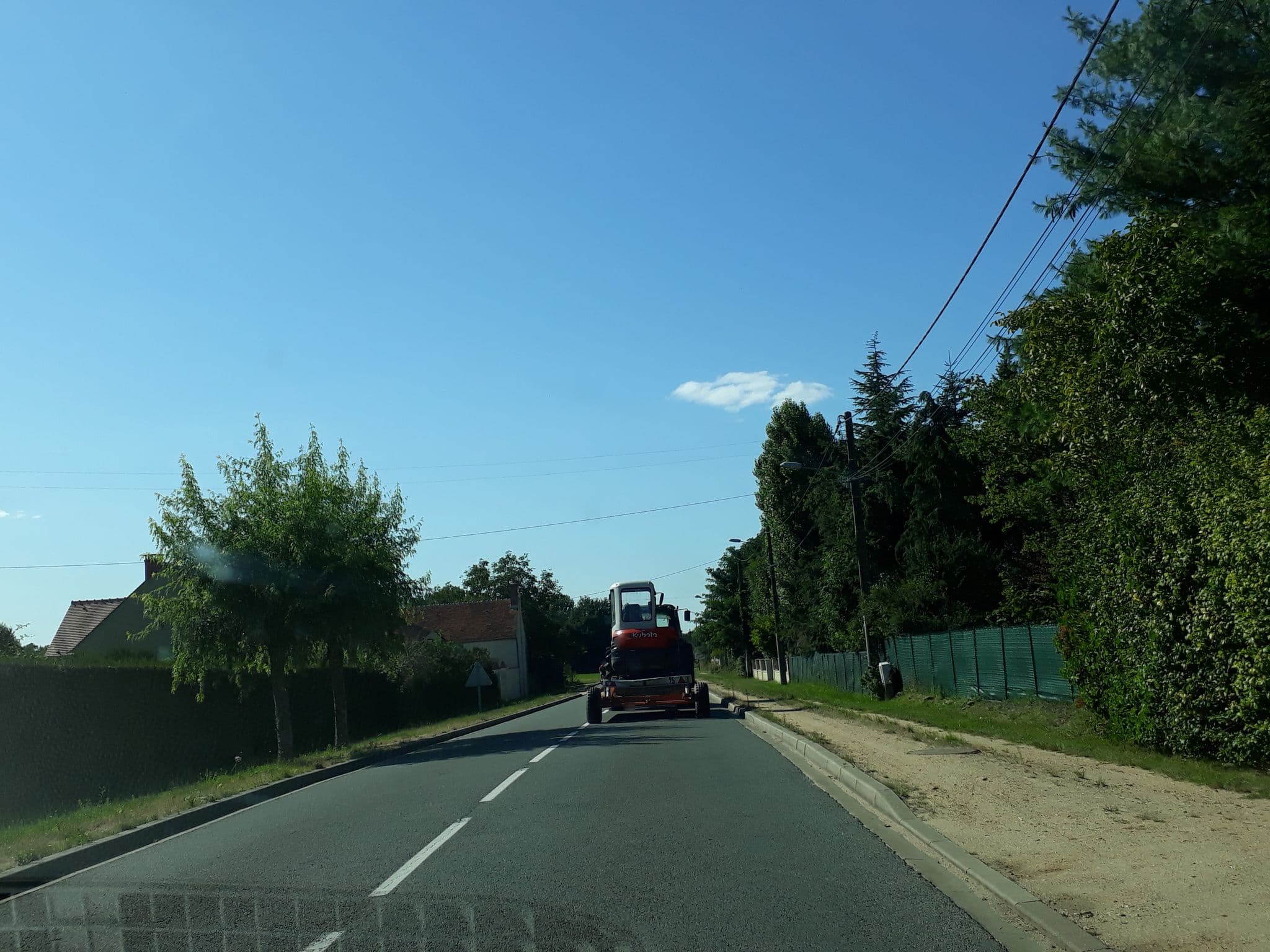 Street view near Room and breakfast in the Loiret Orleans, Châteauneuf-sur-Loire — © df45 (CC BY-SA · Mapillary)