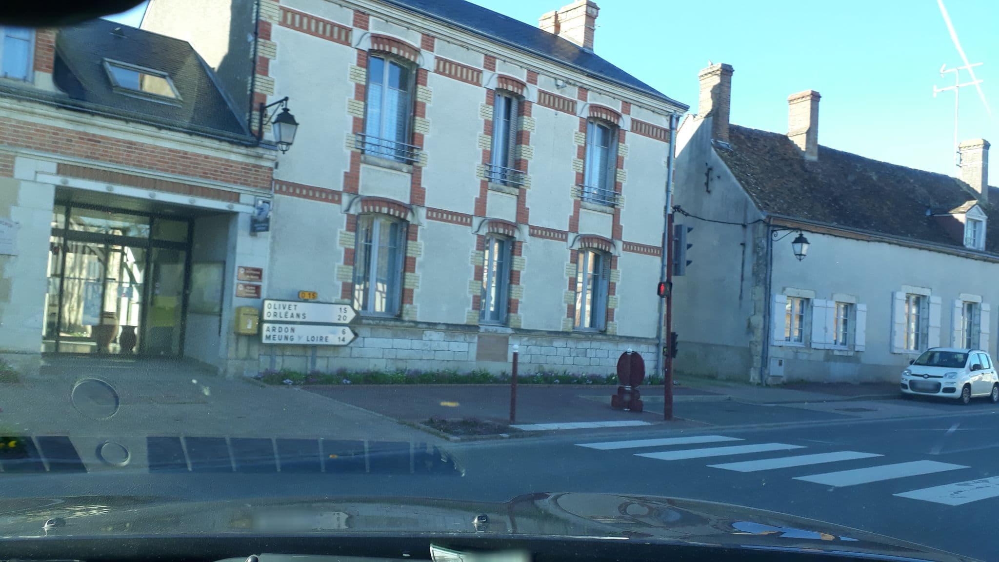 Street view near Hotel Jouy-le-potier, Jouy-le-Potier — © df45 (CC BY-SA · Mapillary)