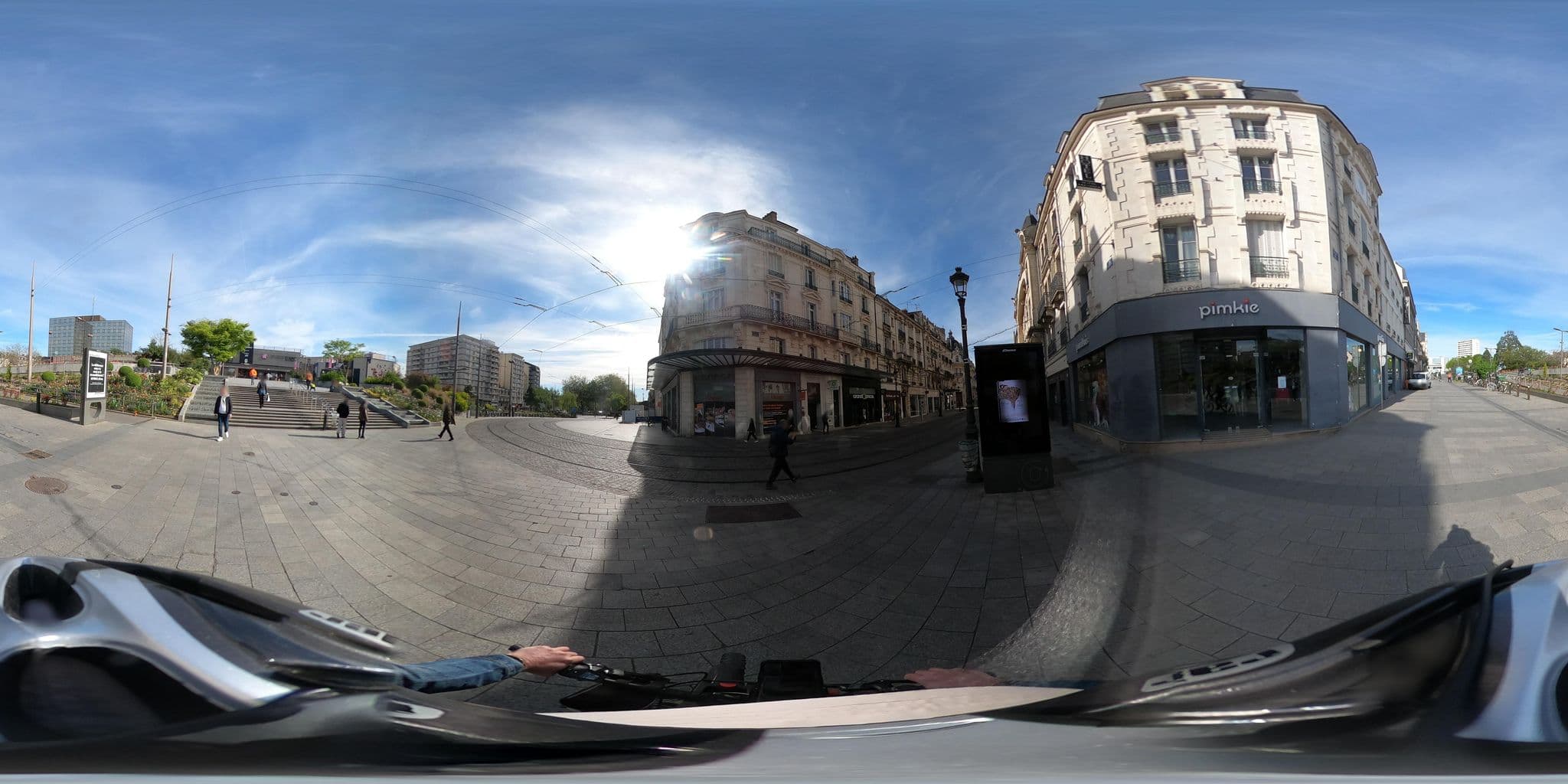 Street view near Coeur de City Hôtel Orléans centre, Orléans — © u4y0u (CC BY-SA · Mapillary)