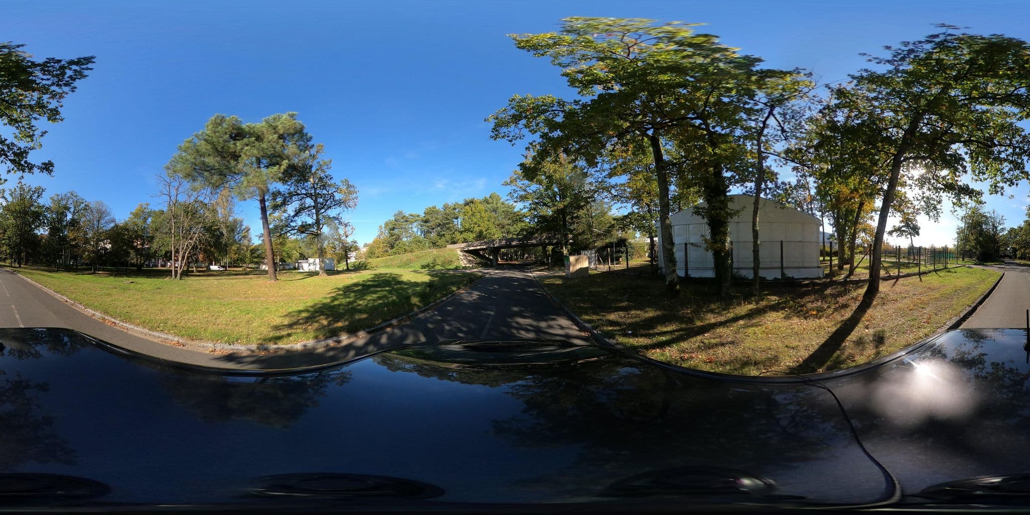 Street view near Auberge de Jeunesse, Saint-Cyr-en-Val — © u4y0u (CC BY-SA · Mapillary)