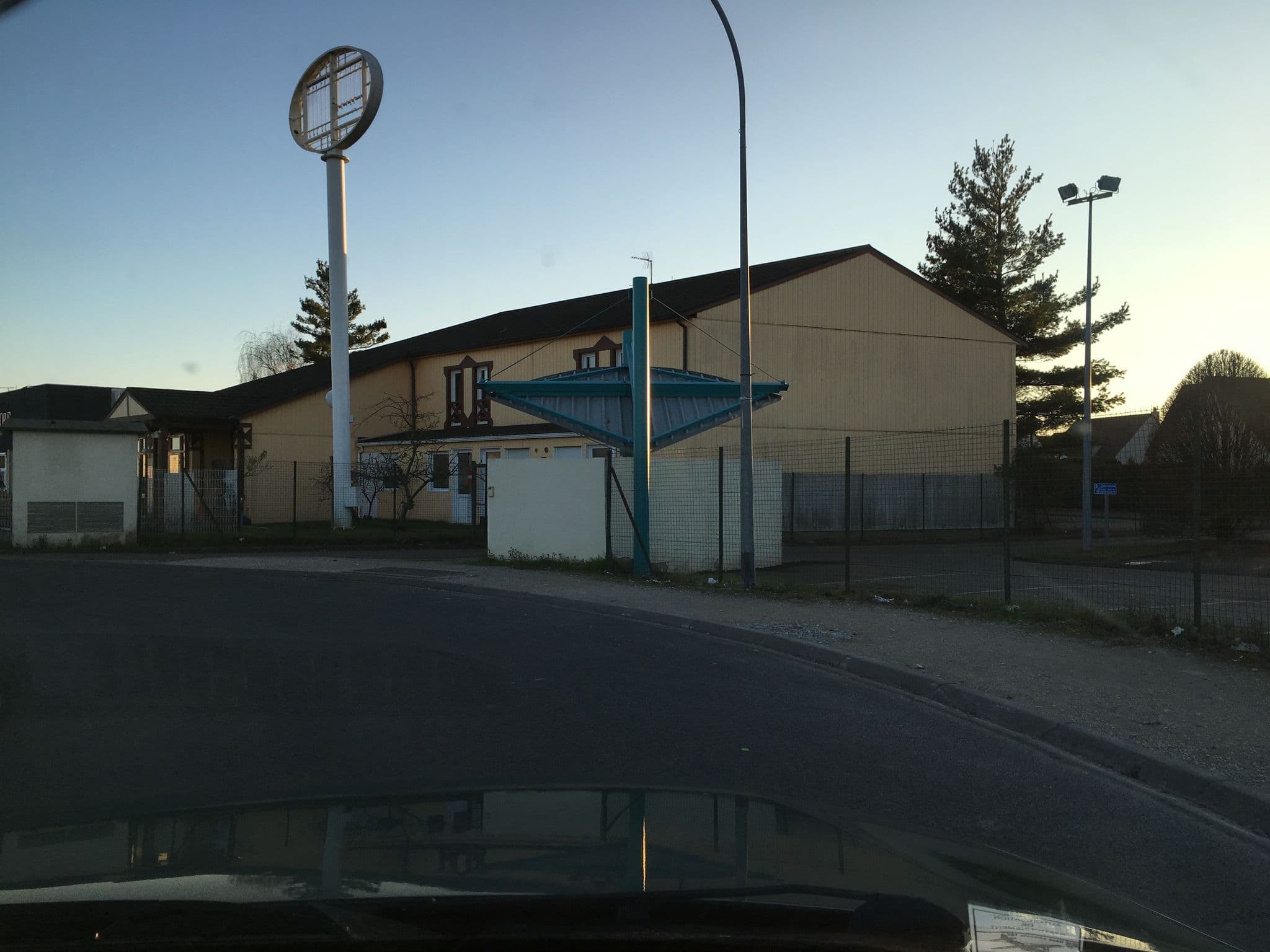 Street view near Comfort Hôtel Orléans Sud, Olivet — © df45 (CC BY-SA · Mapillary)
