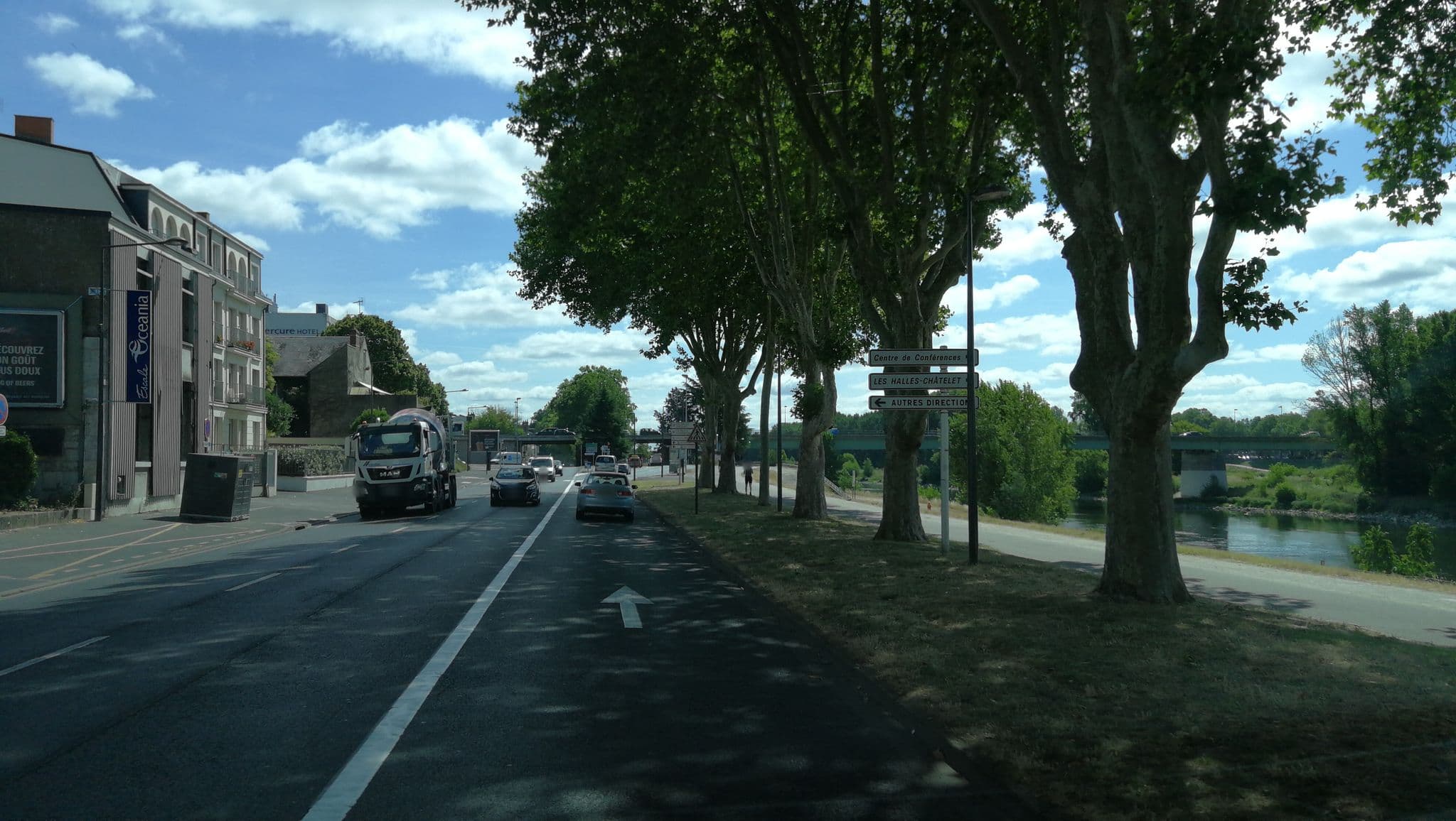Street view near Escale Oceania Orleans, Orléans — © jerome_pietri (CC BY-SA · Mapillary)
