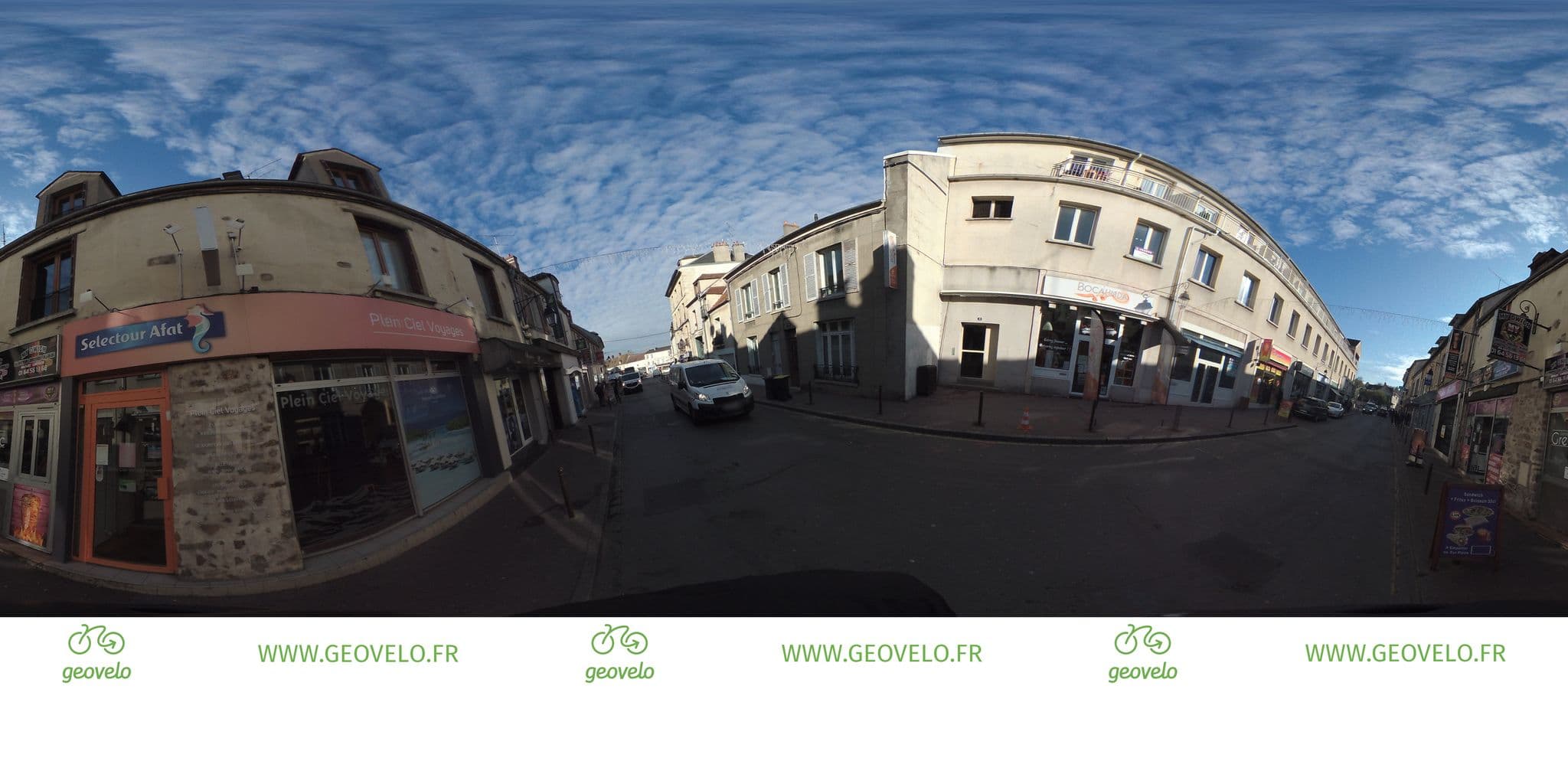 Street view near Selectour - Plein Ciel Voyages Arpajon, Arpajon — © simon_geovelo (CC BY-SA · Mapillary)
