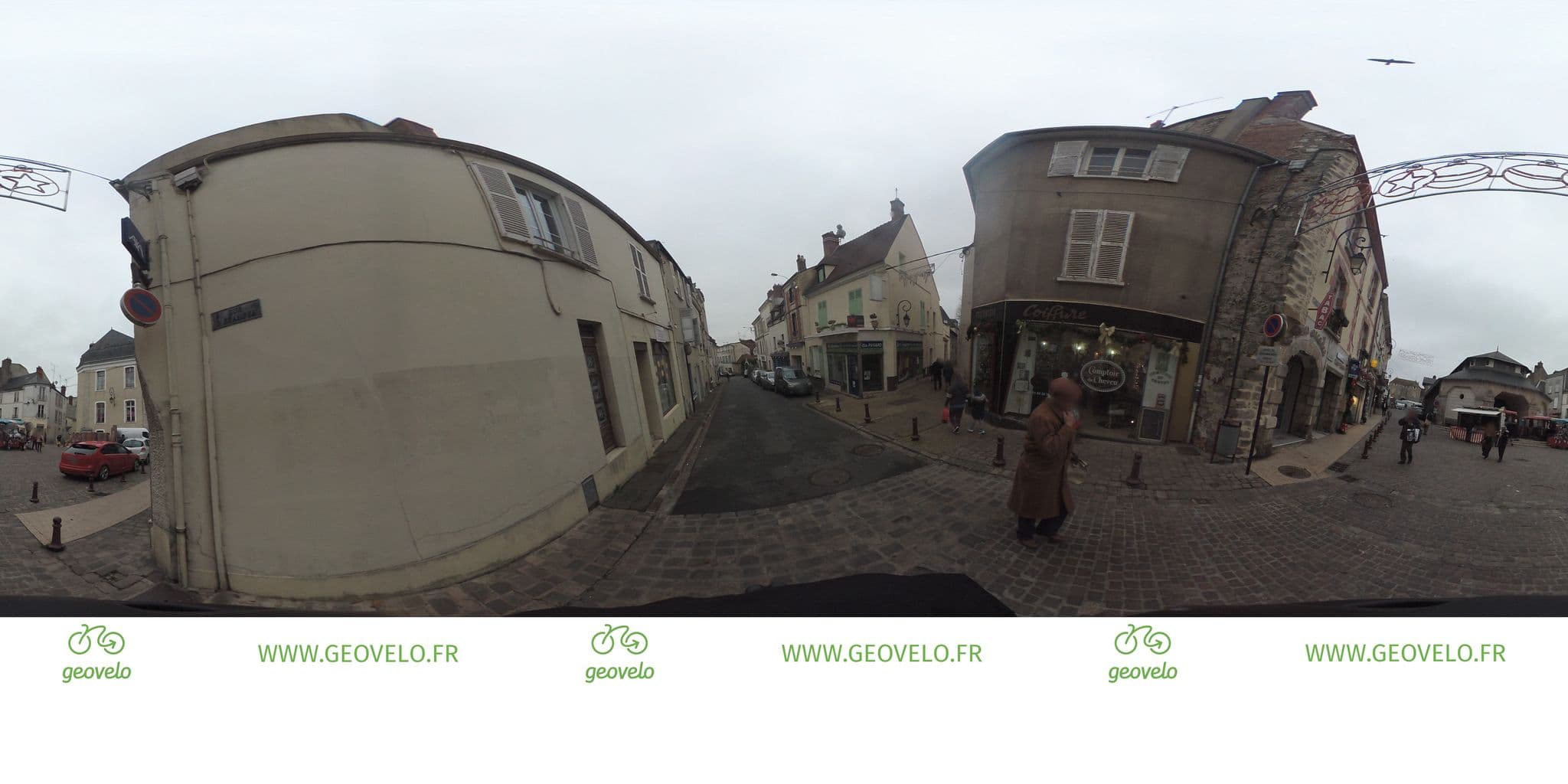 Street view near Best Western, Dourdan — © simon_geovelo (CC BY-SA · Mapillary)