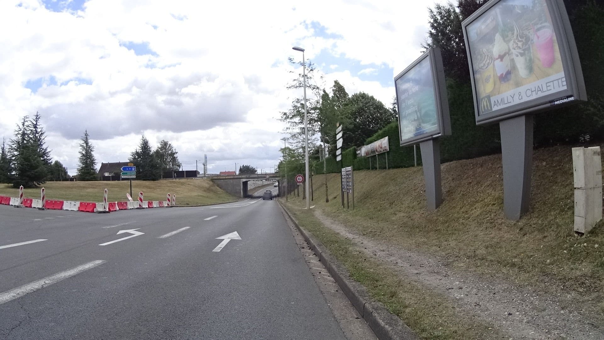 Street view near Hôtel Campanile Montargis-Amilly, Villemandeur — © ramap (CC BY-SA · Mapillary)