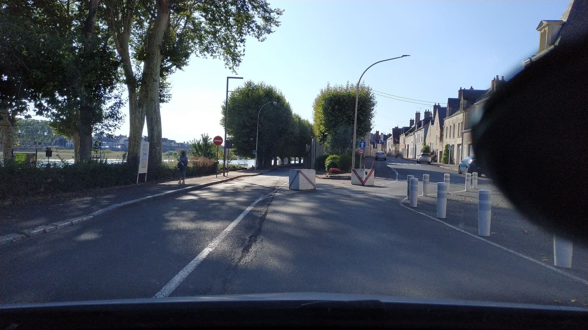 Street view near Hotel Du Rivage, Gien — © isawien45 (CC BY-SA · Mapillary)