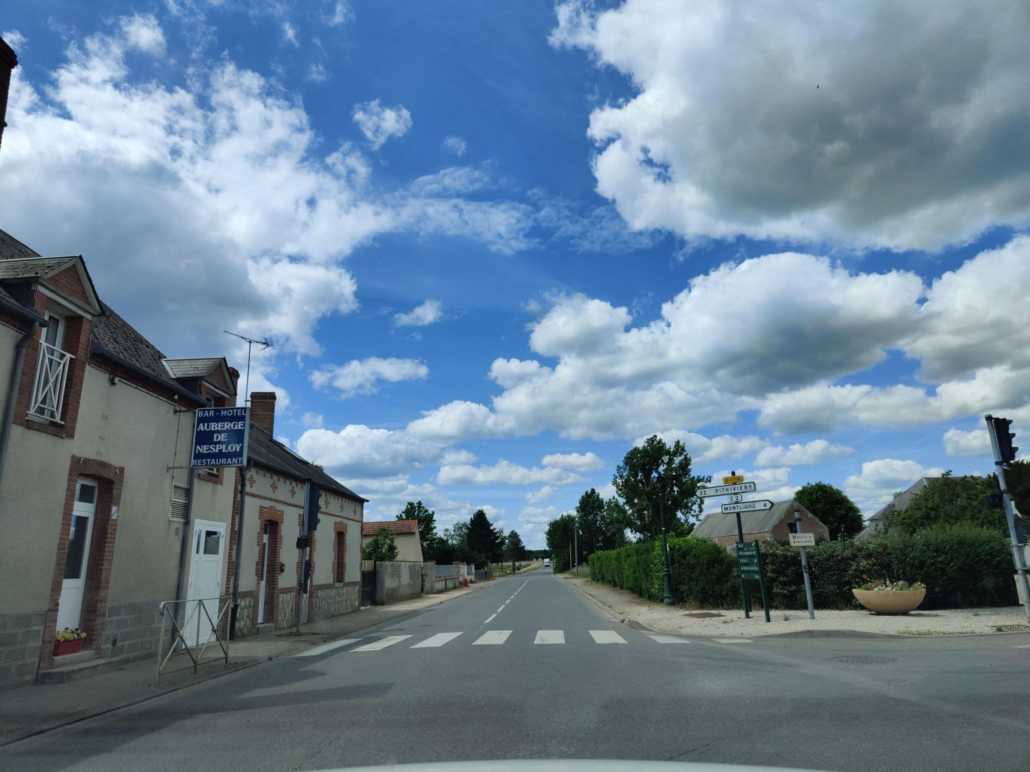 Street view near Goueffon Caroline, Boiscommun — © tr4sk (CC BY-SA · Mapillary)