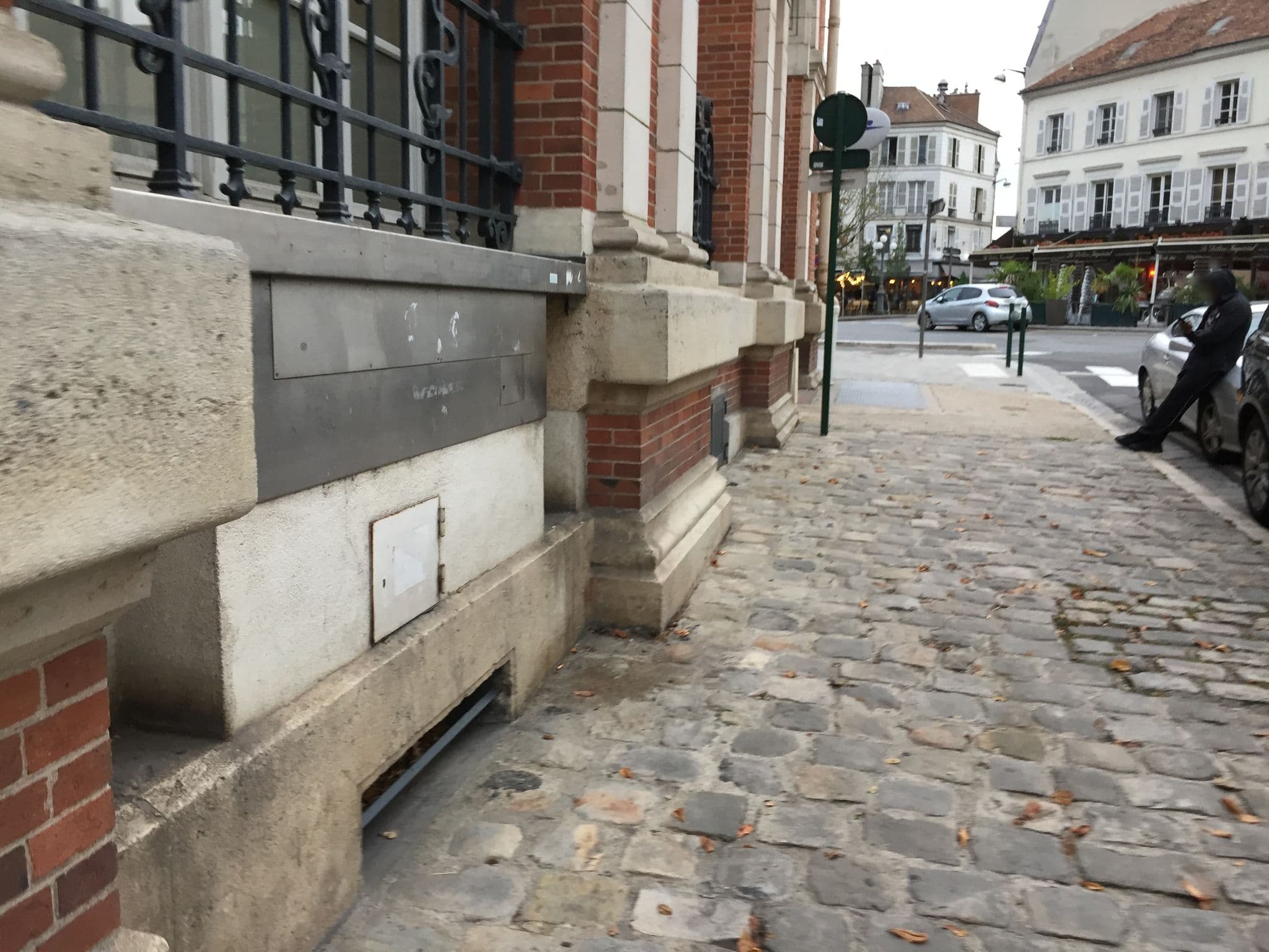 Street view near Reximo, Fontainebleau — © postgelb (CC BY-SA · Mapillary)