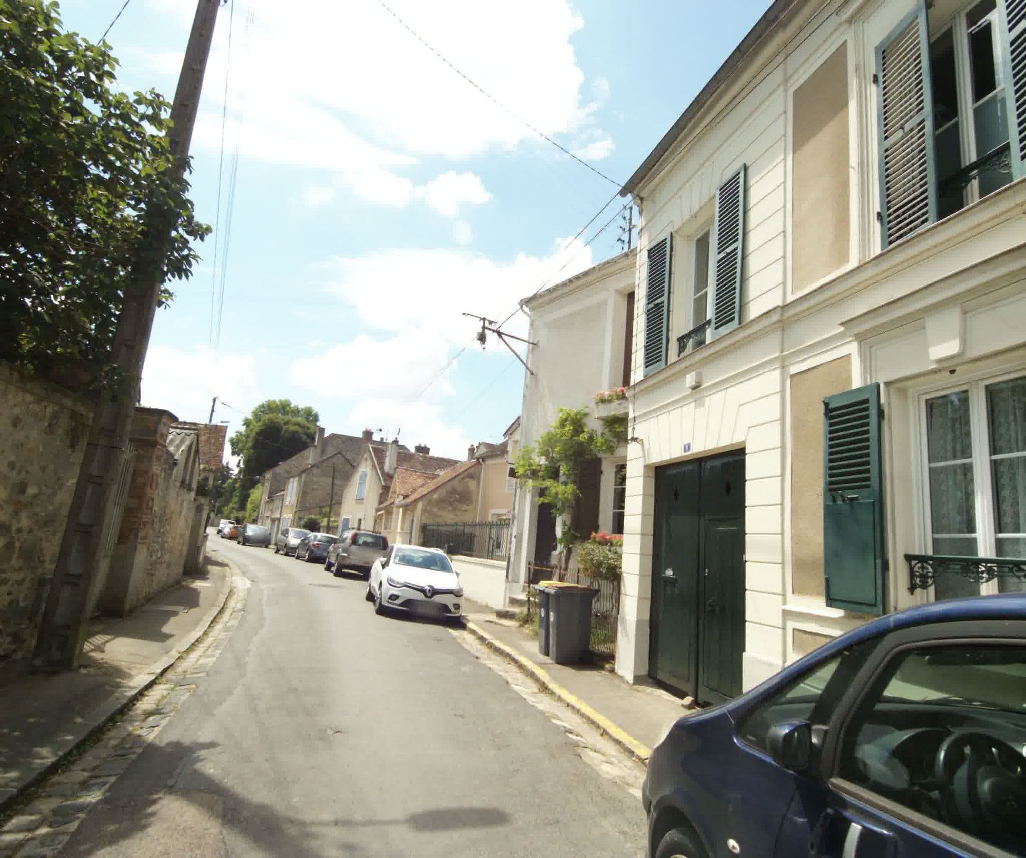 Street view near Country Club Fontainebleau, Samois-sur-Seine — © sogefi (CC BY-SA · Mapillary)