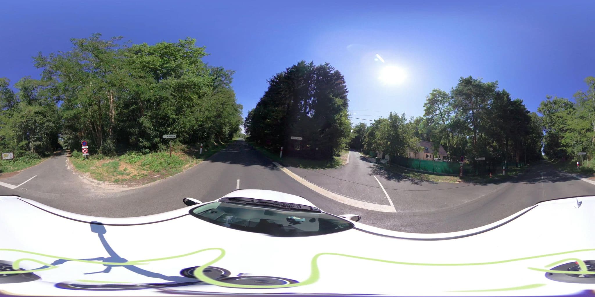 Street view near Gite cosy proche Fontainebleau et foret, Noisy-sur-École — © atchisson (CC BY-SA · Mapillary)