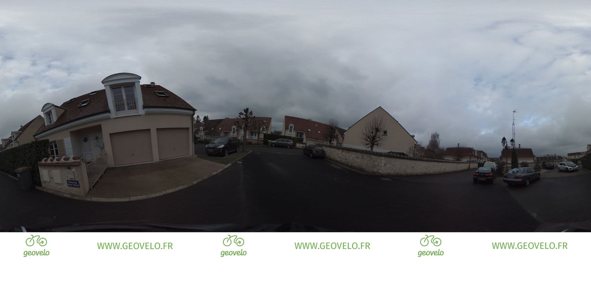 Street view near Les Trémières, Fontainebleau — © simon_geovelo (CC BY-SA · Mapillary)