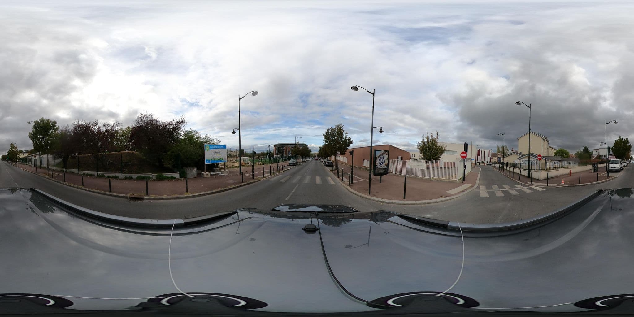 Street view near Hôtel Comfort Inn et Restaurant le Louisianes, Saintry-sur-Seine — © eric_s (CC BY-SA · Mapillary)