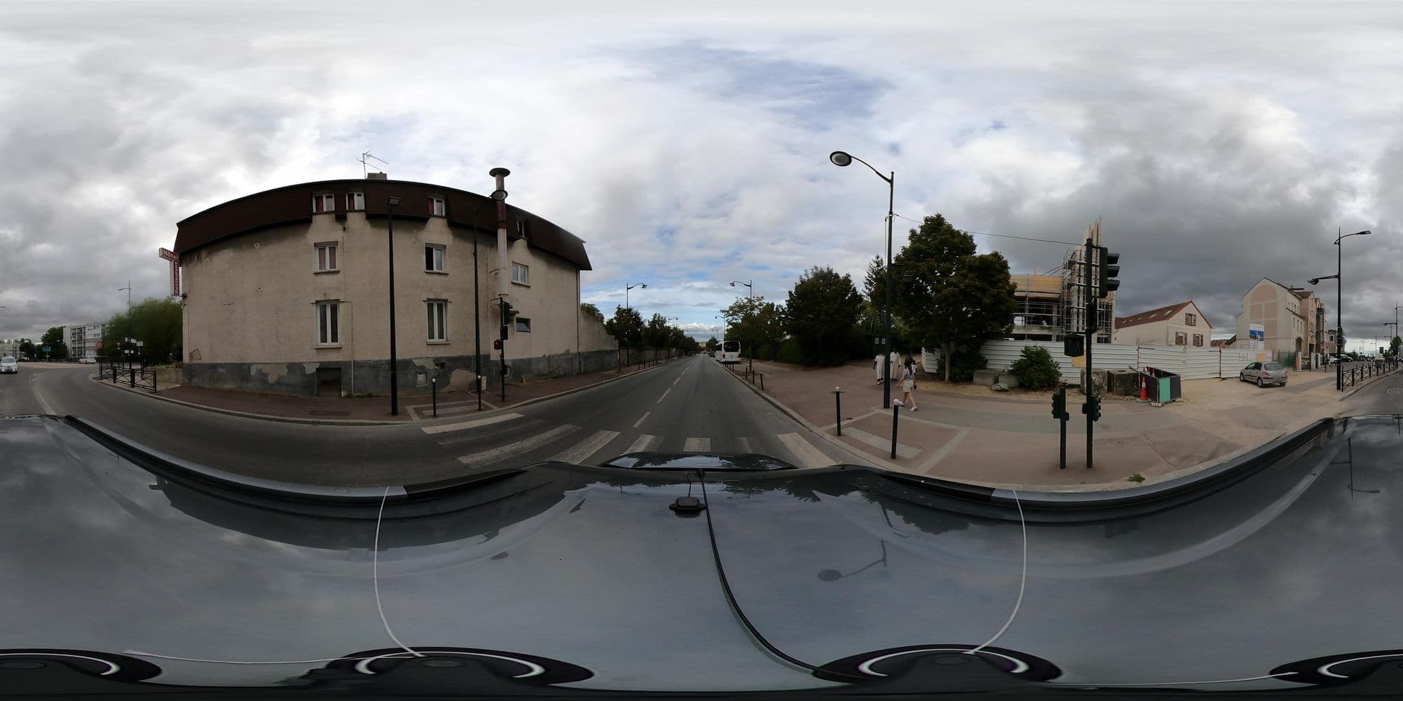 Street view near Hôtel l'Ermitage, Saintry-sur-Seine — © eric_s (CC BY-SA · Mapillary)