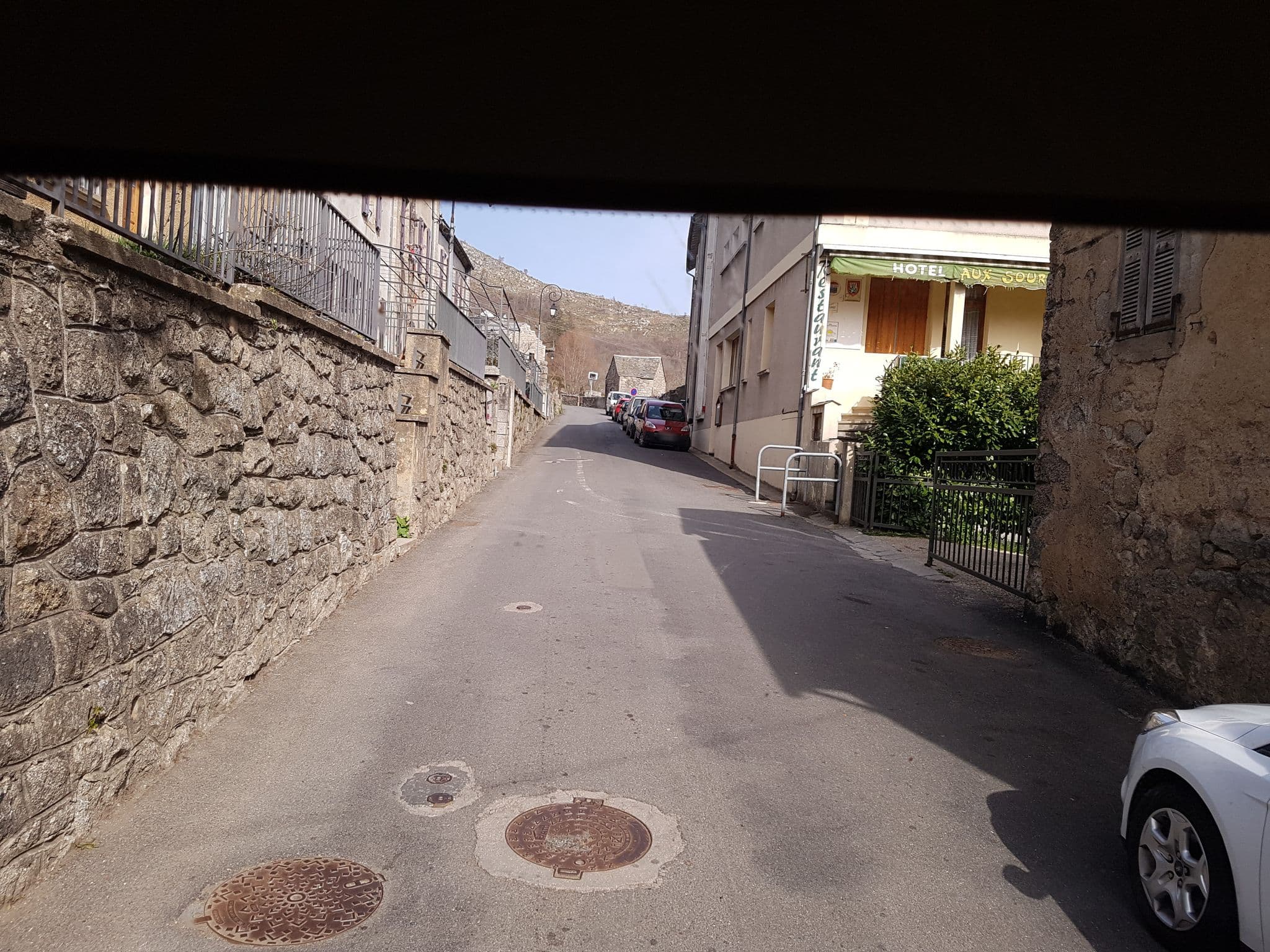 Street view near Le Merlet, Florac — © bernardvoyageur (CC BY-SA · Mapillary)