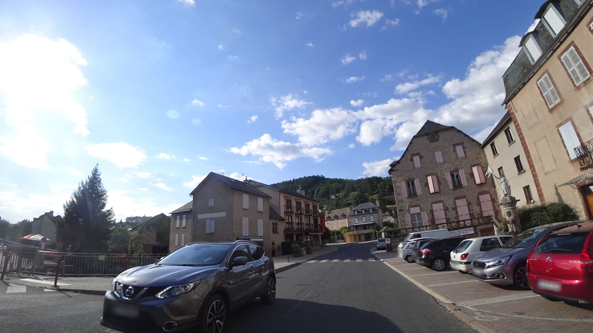 Street view near HOTEL RESTAURANT DU COMMERCE, La Canourgue — © yod4z (CC BY-SA · Mapillary)