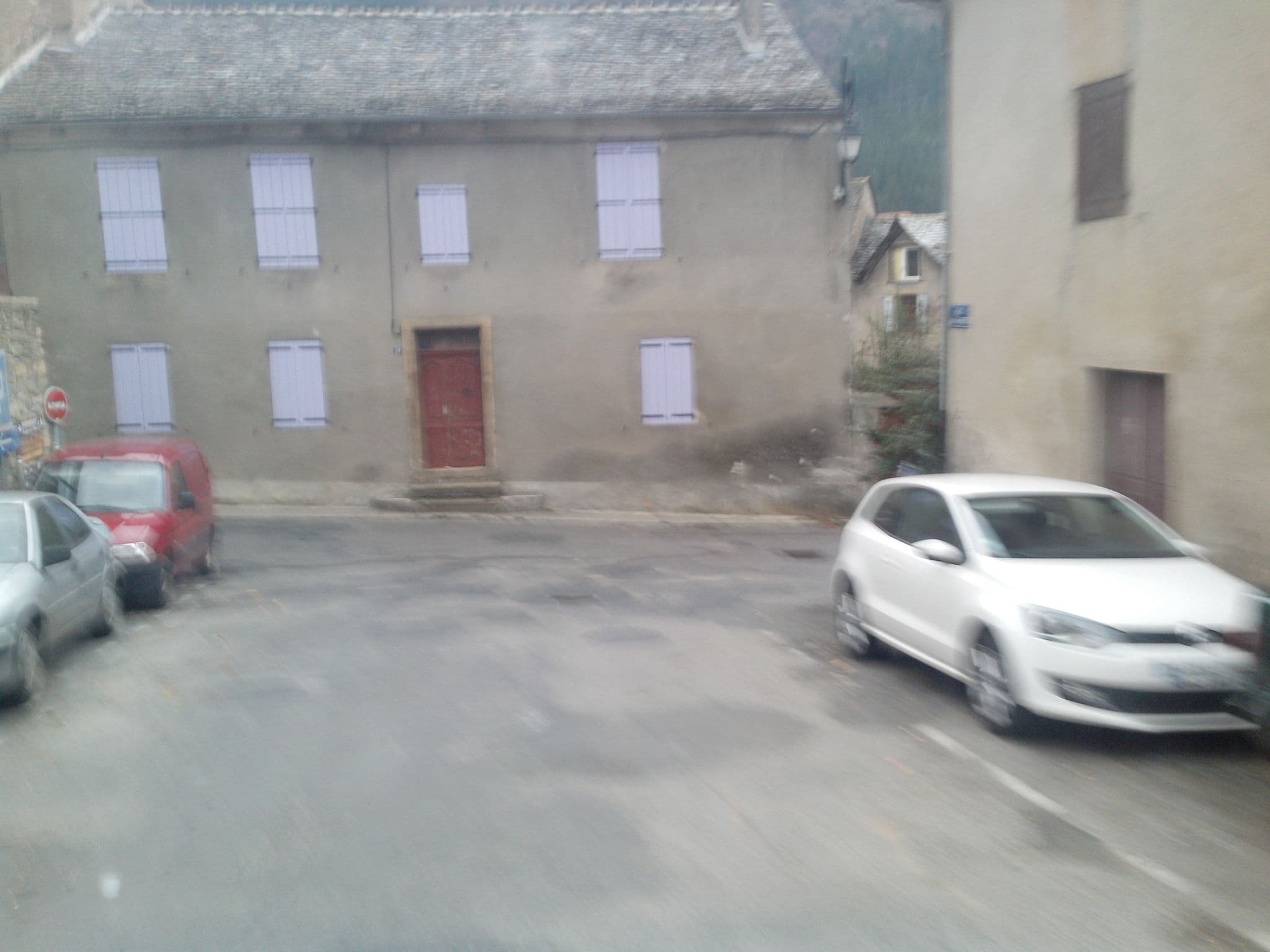 Street view near Gite d'Etape Carline-Presbytere, Florac — © hamlet (CC BY-SA · Mapillary)