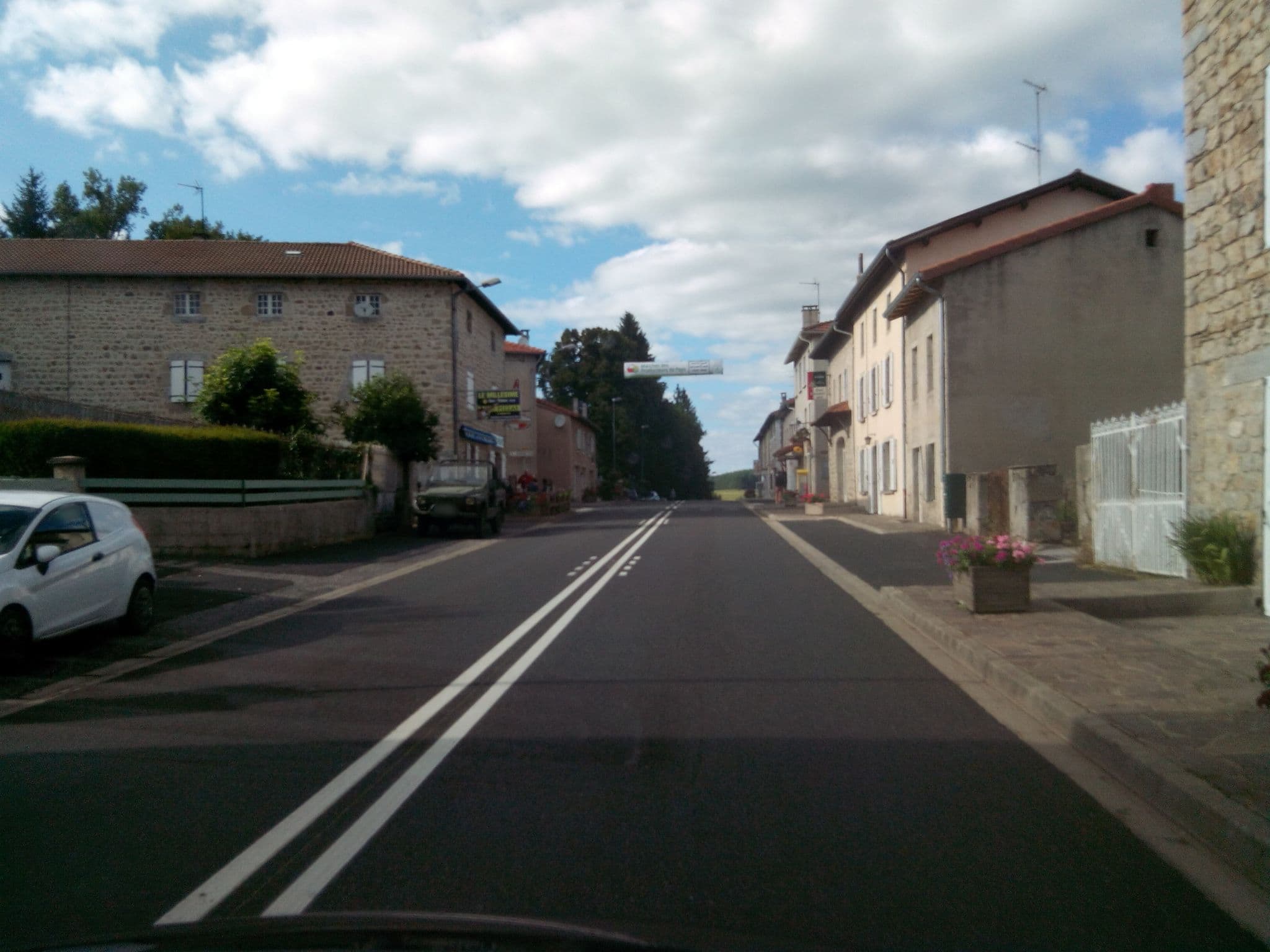 Street view near Les gîtes du major d'home, Fontannes — © alainproviste (CC BY-SA · Mapillary)