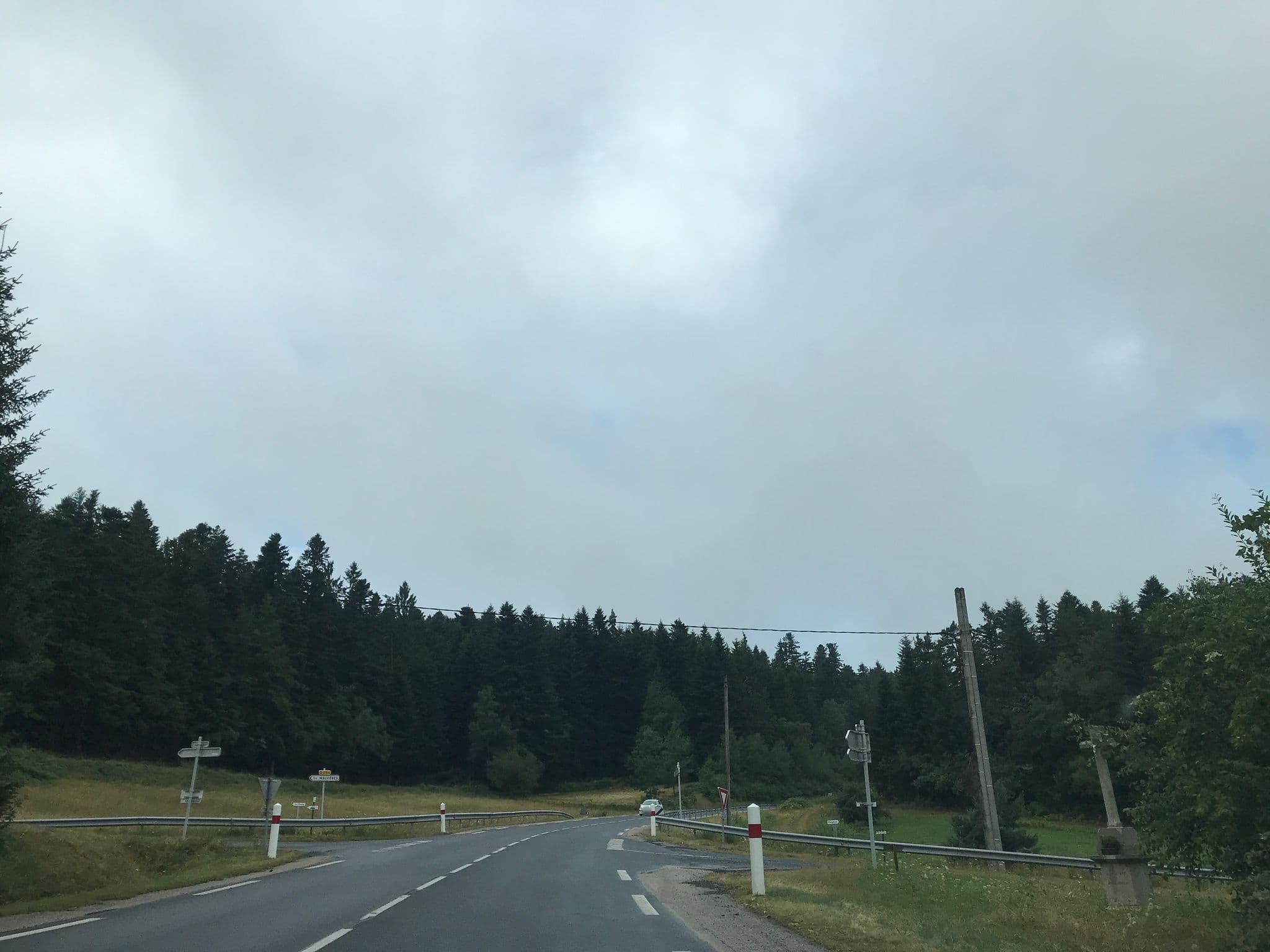 Street view near La Dordorette, Fontannes — © fpm (CC BY-SA · Mapillary)