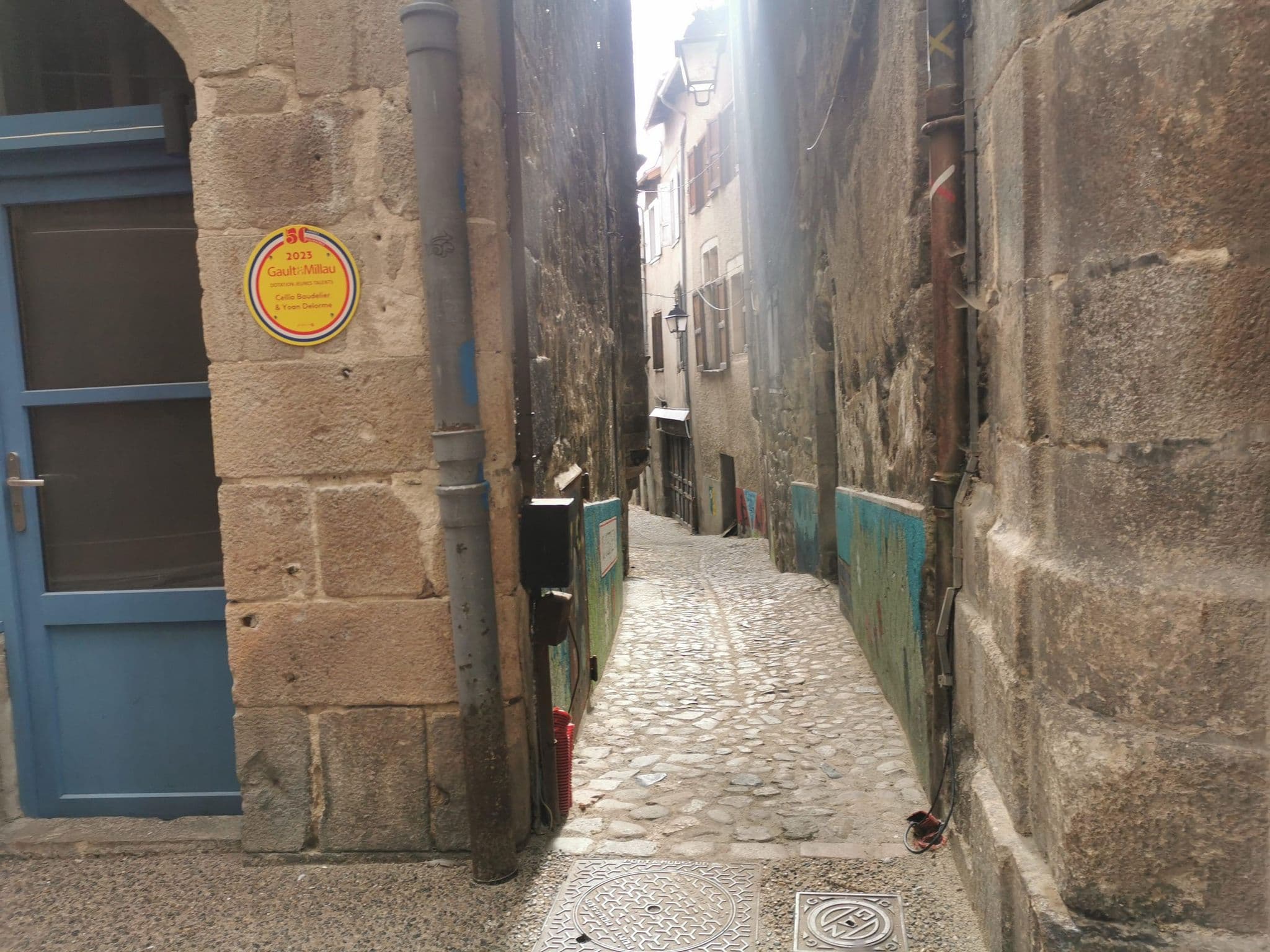 Street view near Une Coquille Sous L'oreiller - Gîte & Chambre D'hôtes, Le Puy-en-Velay — © tartine78 (CC BY-SA · Mapillary)