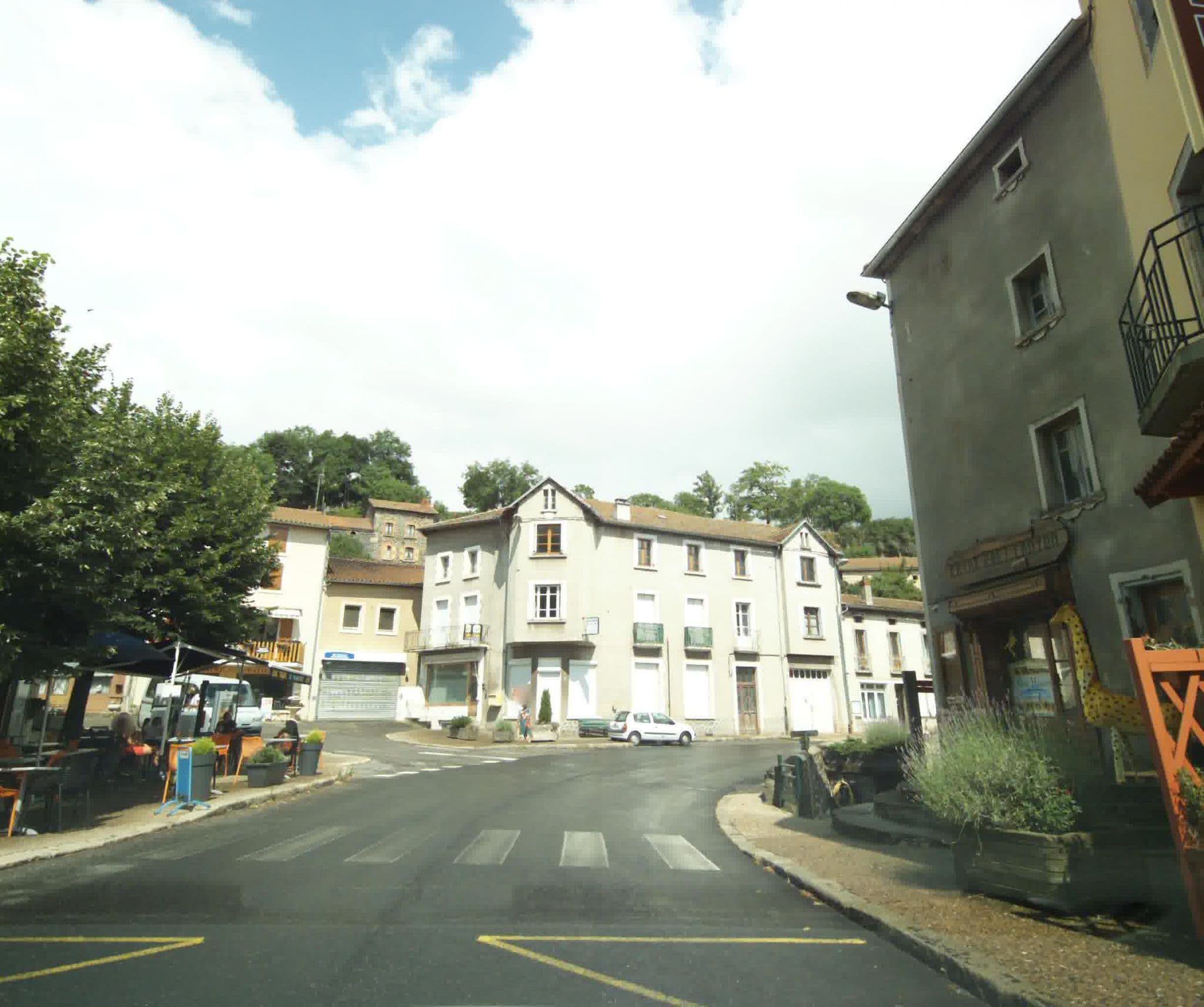 Street view near Accueil Randonneurs Chambres d'hotes, Bains — © sogefi (CC BY-SA · Mapillary)